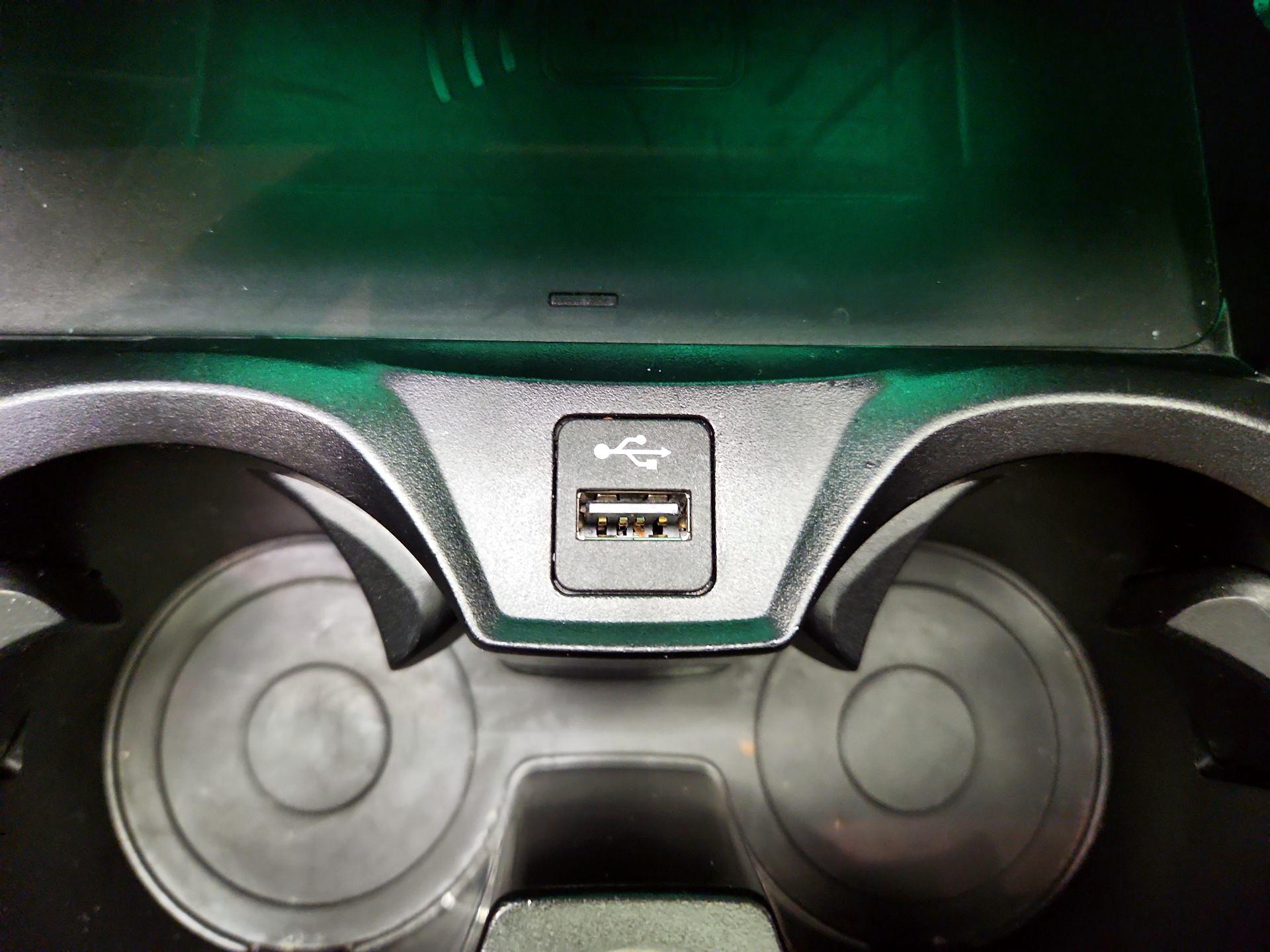 Thumbnail: 2024 BMW 3 Series - 19