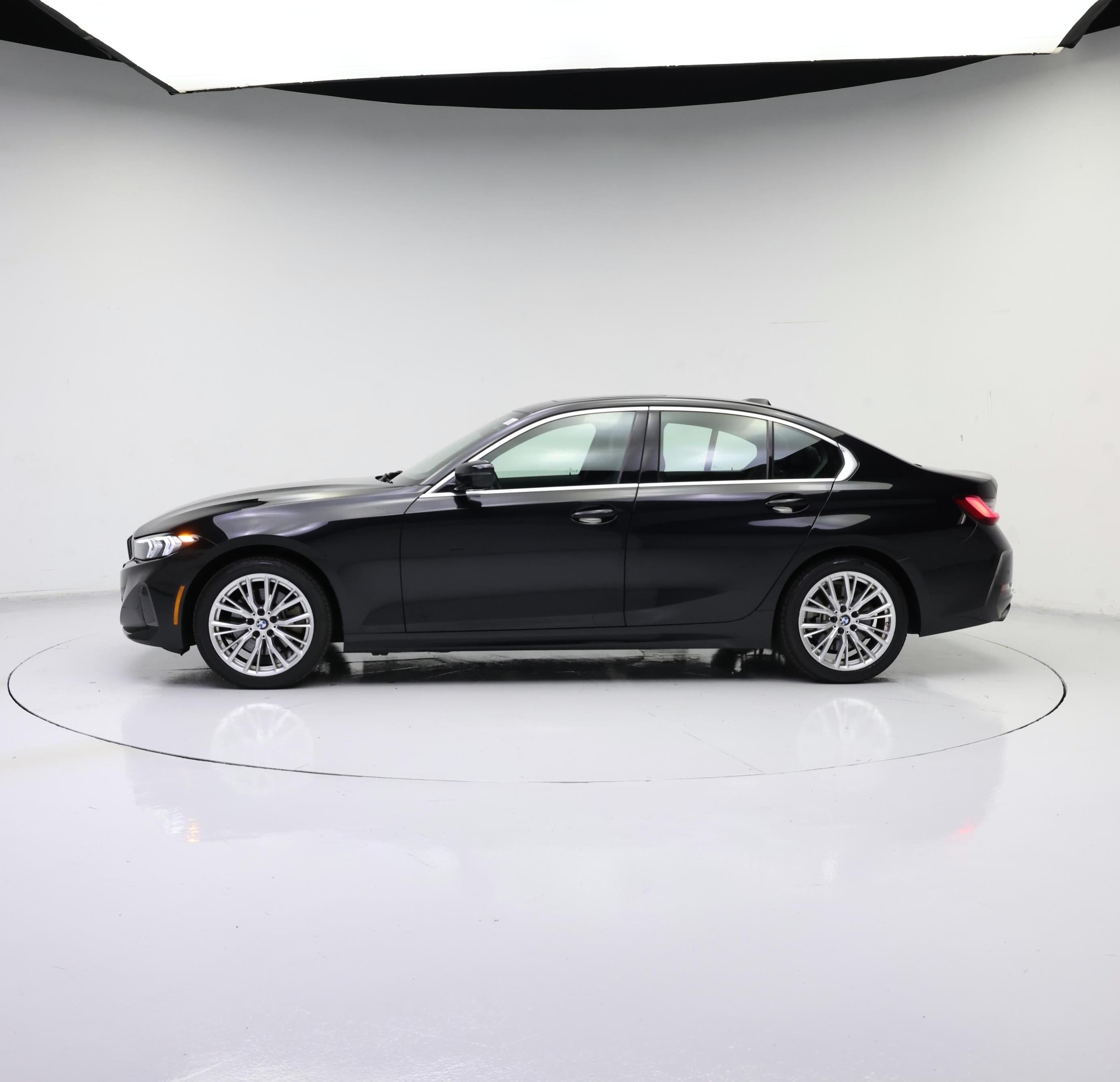 Thumbnail: 2024 BMW 3 Series - 3