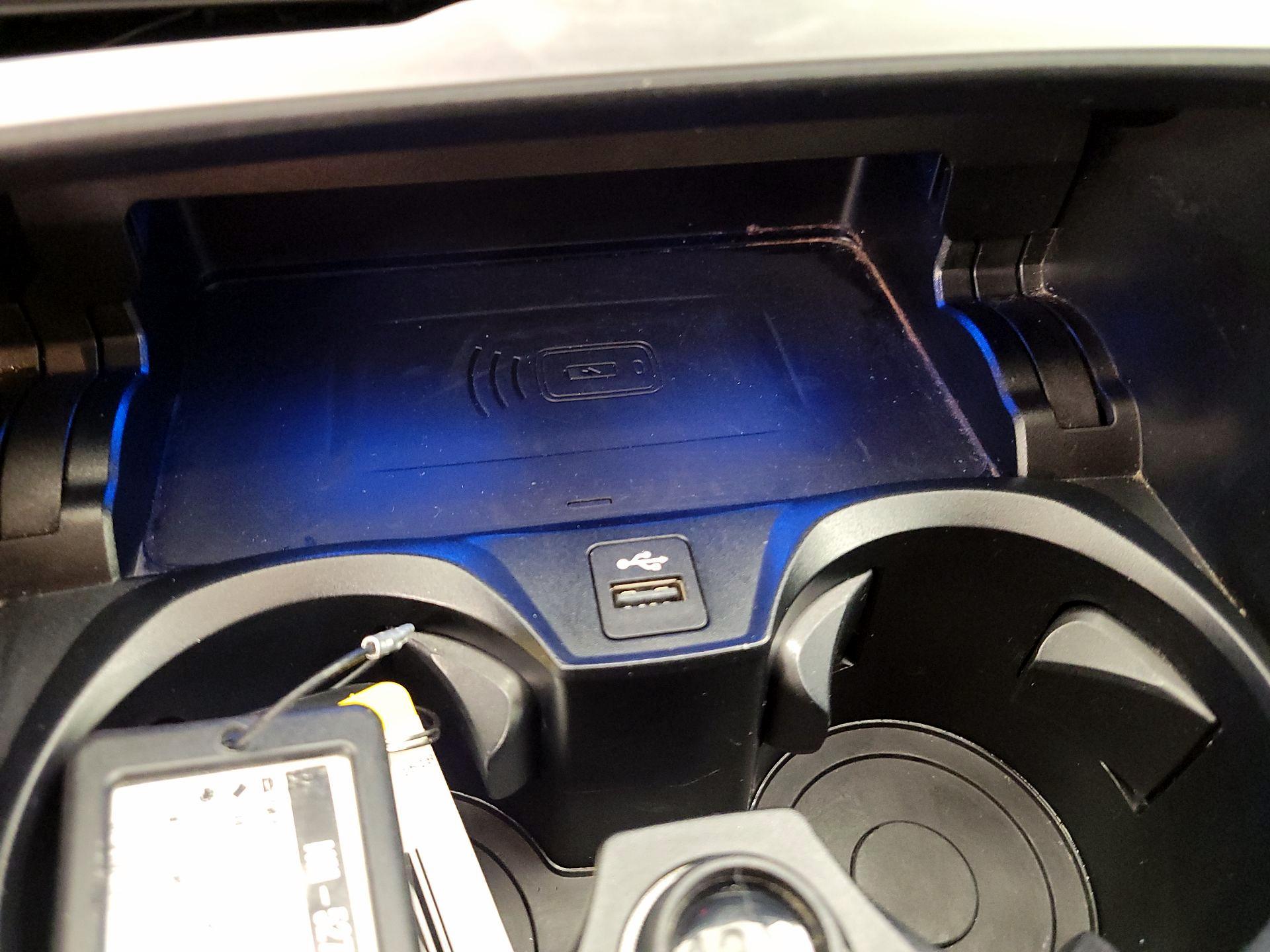 Thumbnail: 2024 BMW 3 Series - 19