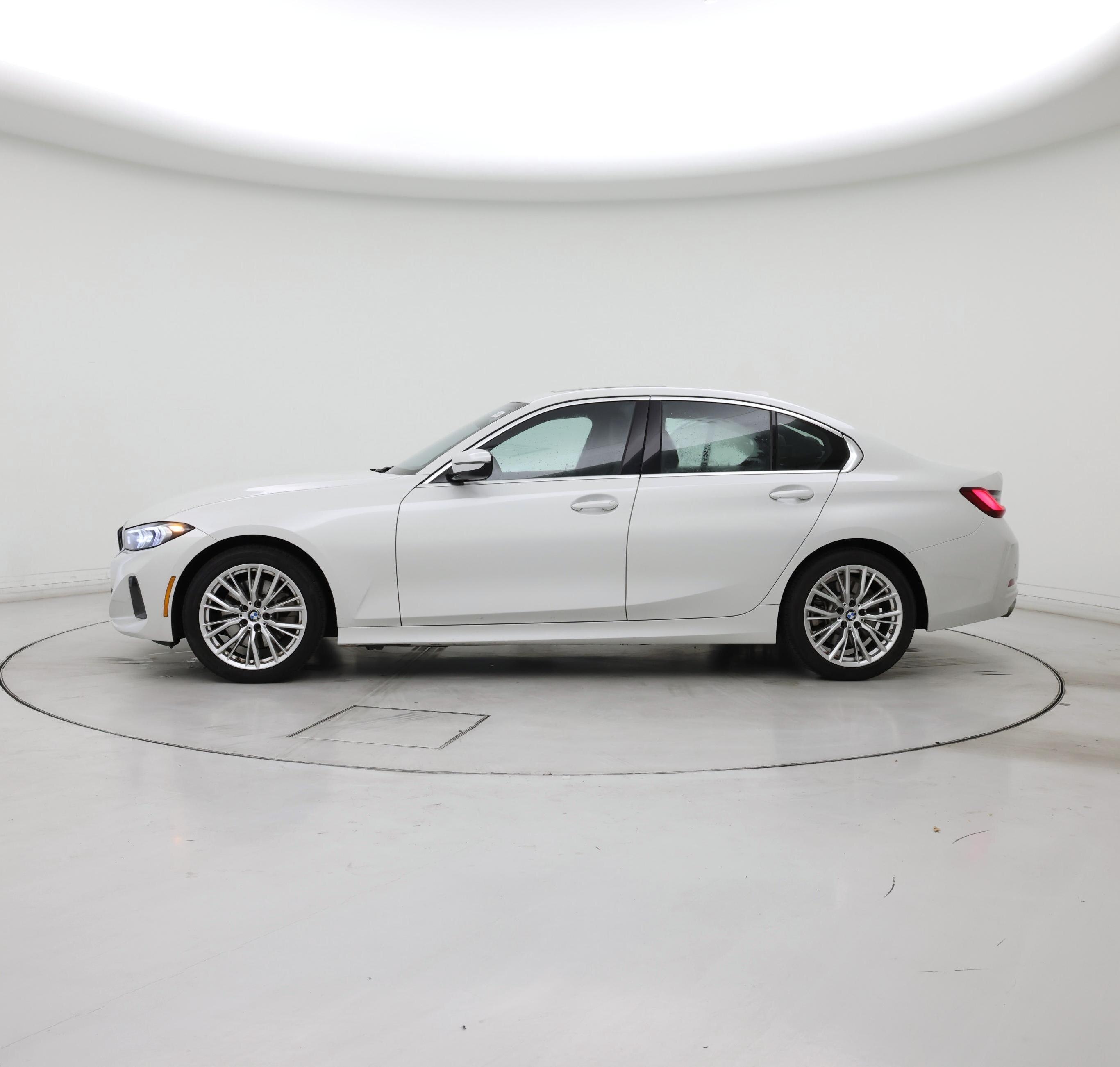 Thumbnail: 2024 BMW 3 Series - 3