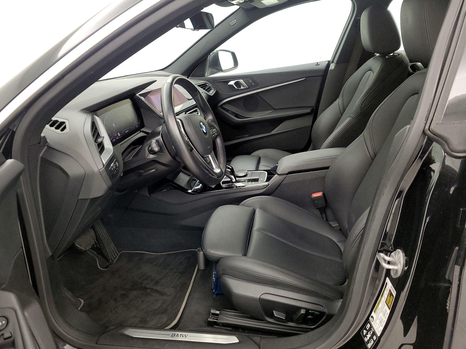 Thumbnail: 2024 BMW 2 Series - 11