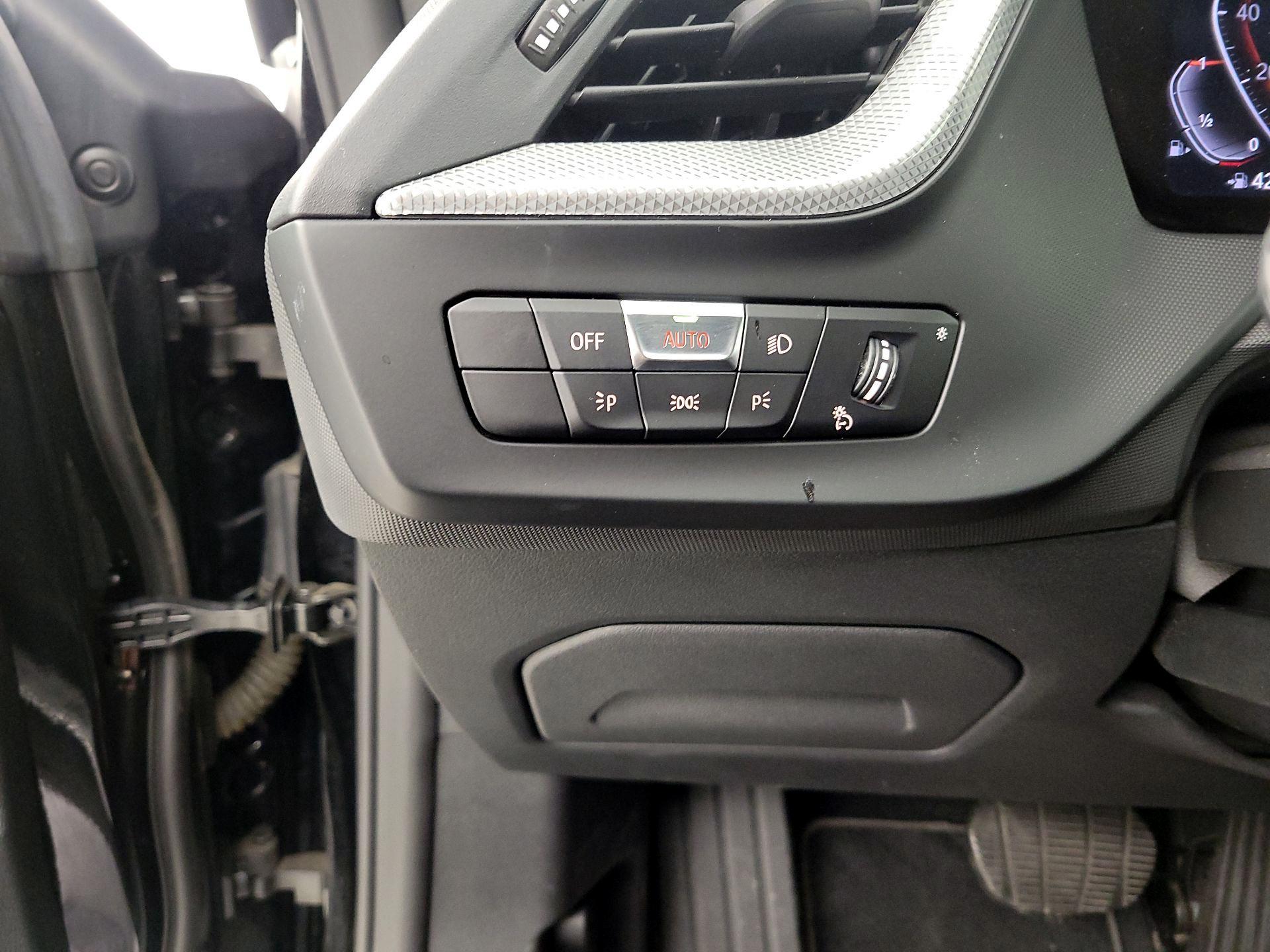 Thumbnail: 2024 BMW 2 Series - 13