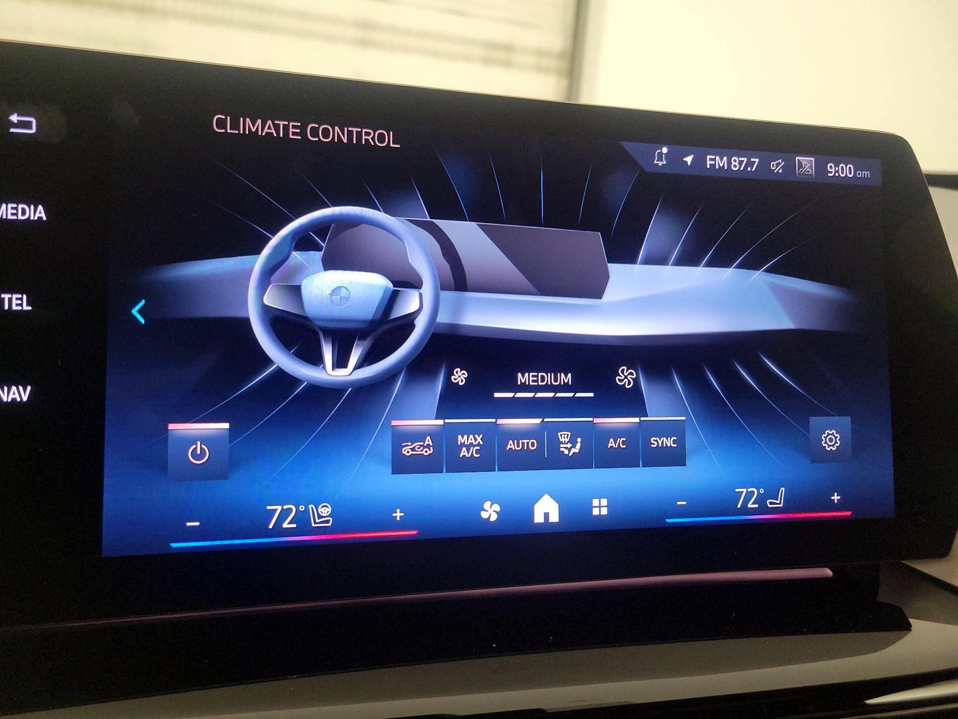 Thumbnail: 2024 BMW X1 - 16