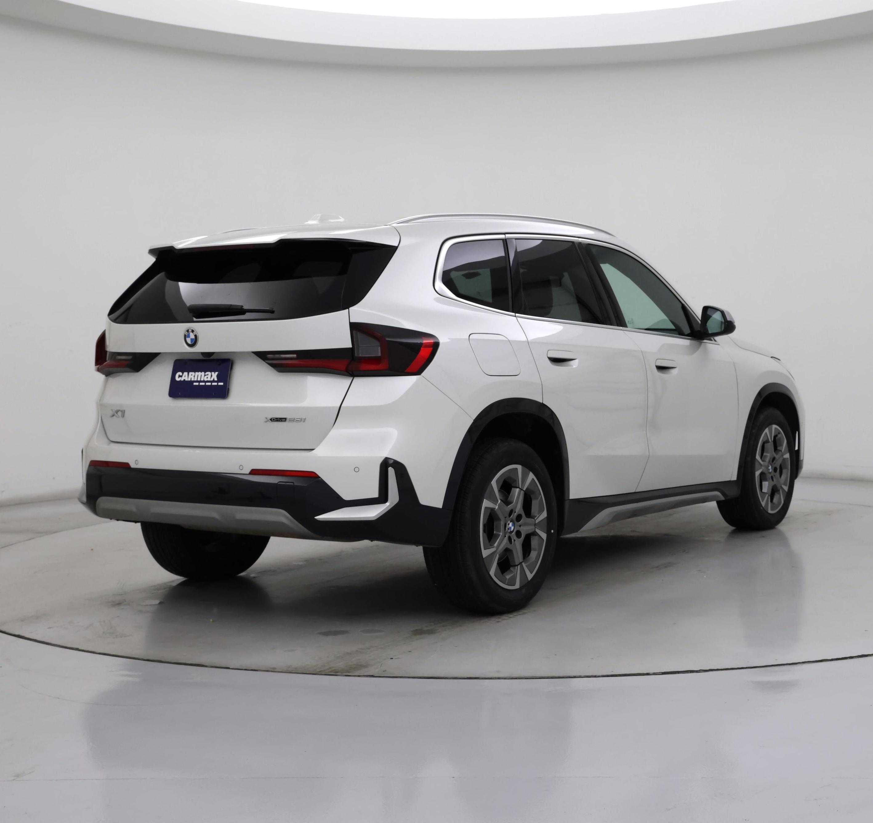 Thumbnail: 2024 BMW X1 - 8