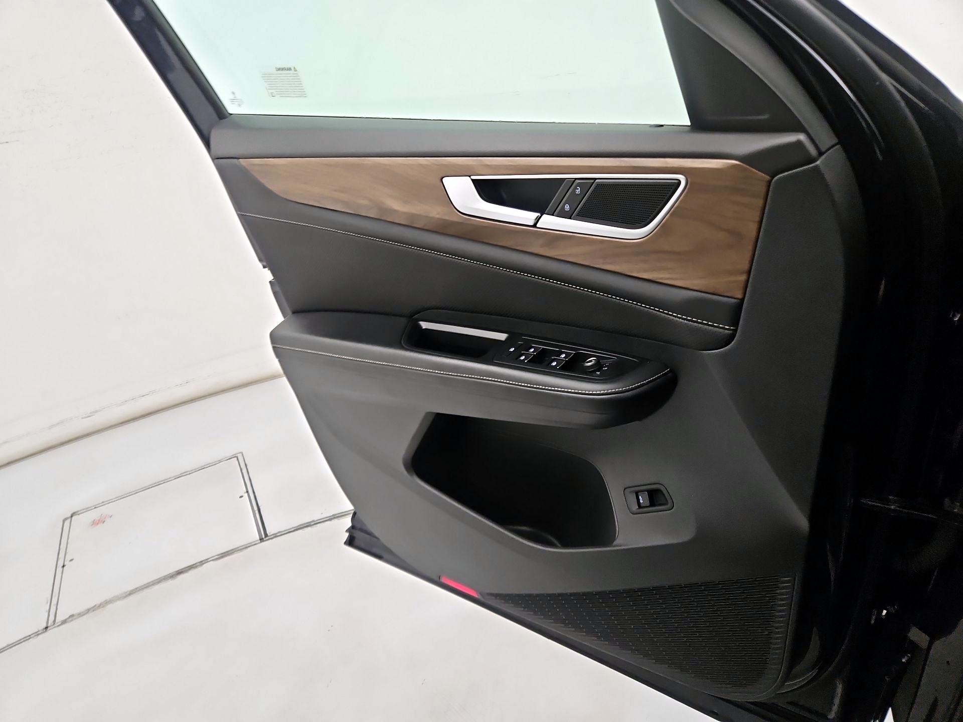 Thumbnail: 2024 Volkswagen Atlas - 12