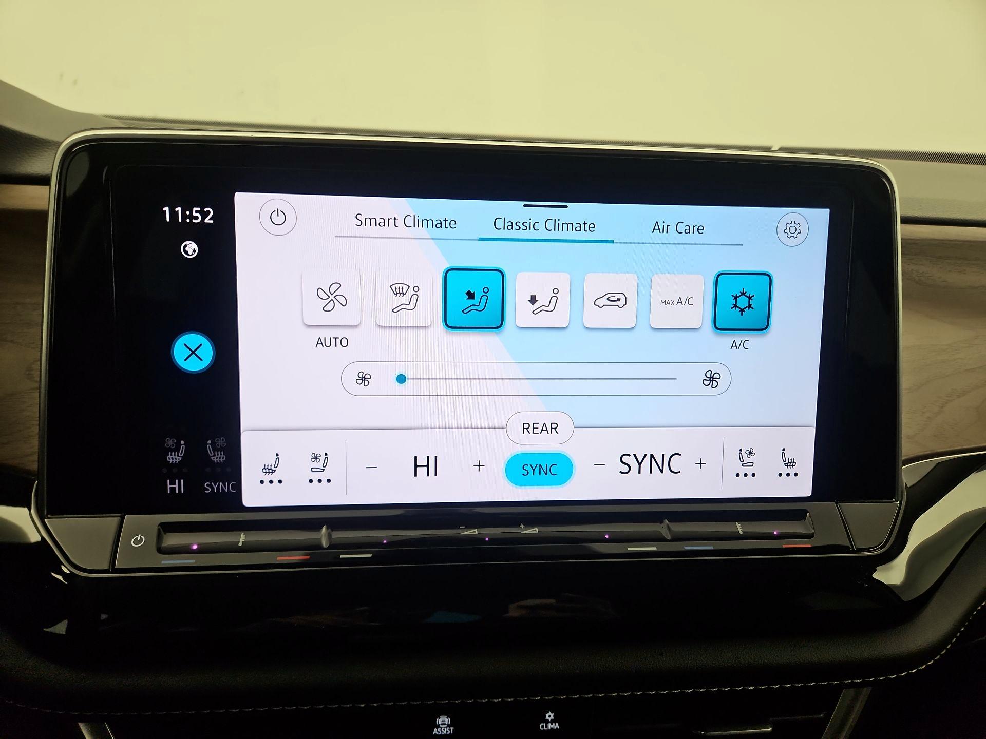 Thumbnail: 2024 Volkswagen Atlas - 16