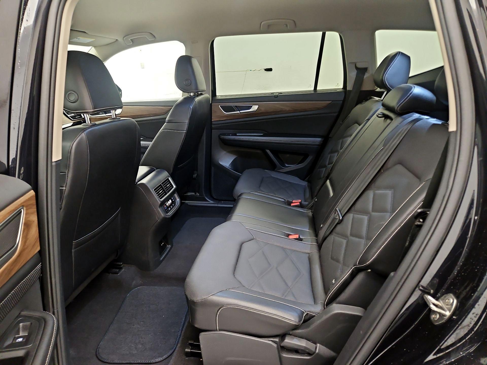 Thumbnail: 2024 Volkswagen Atlas - 19