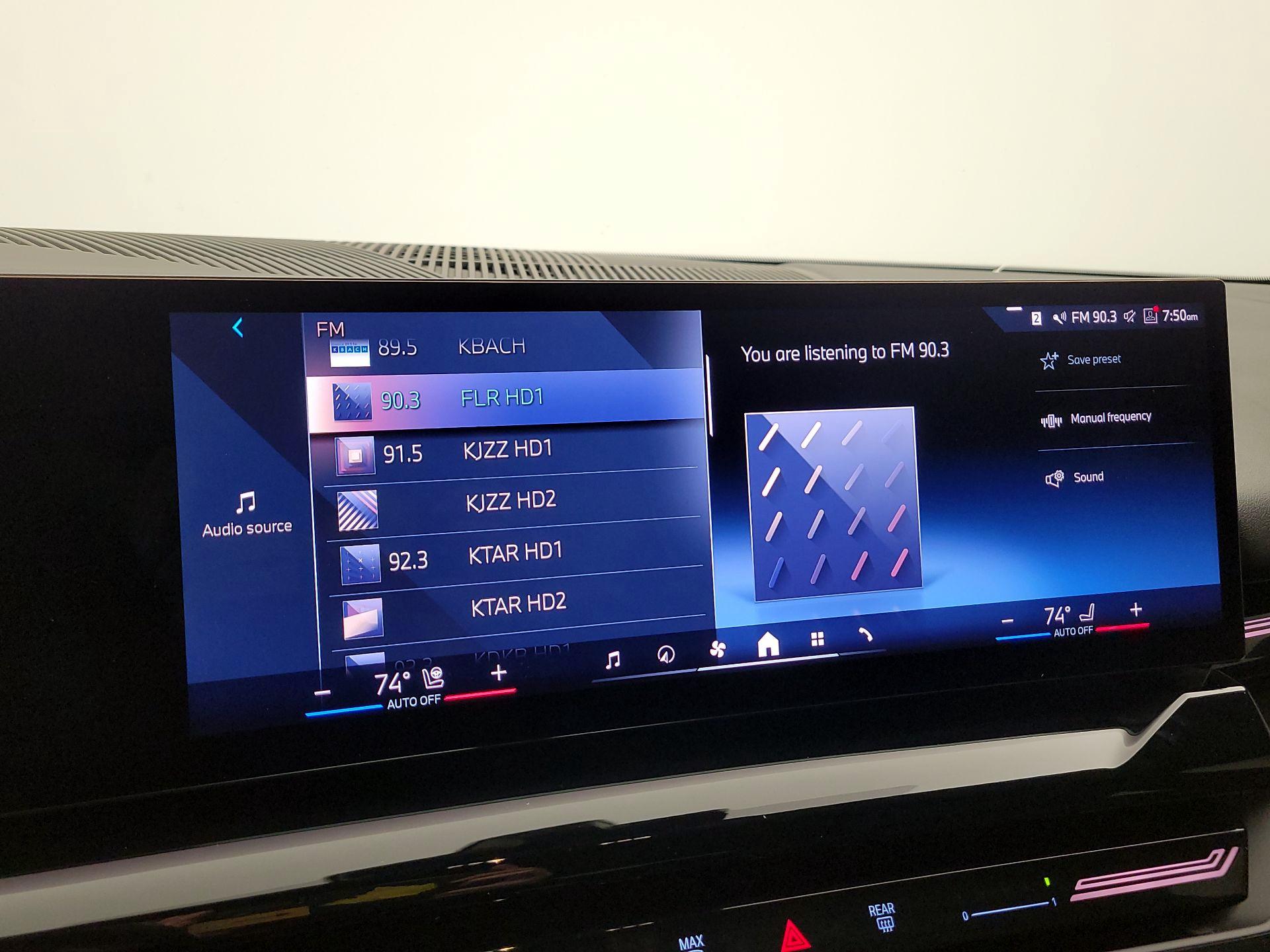 Thumbnail: 2025 BMW 5 Series - 15