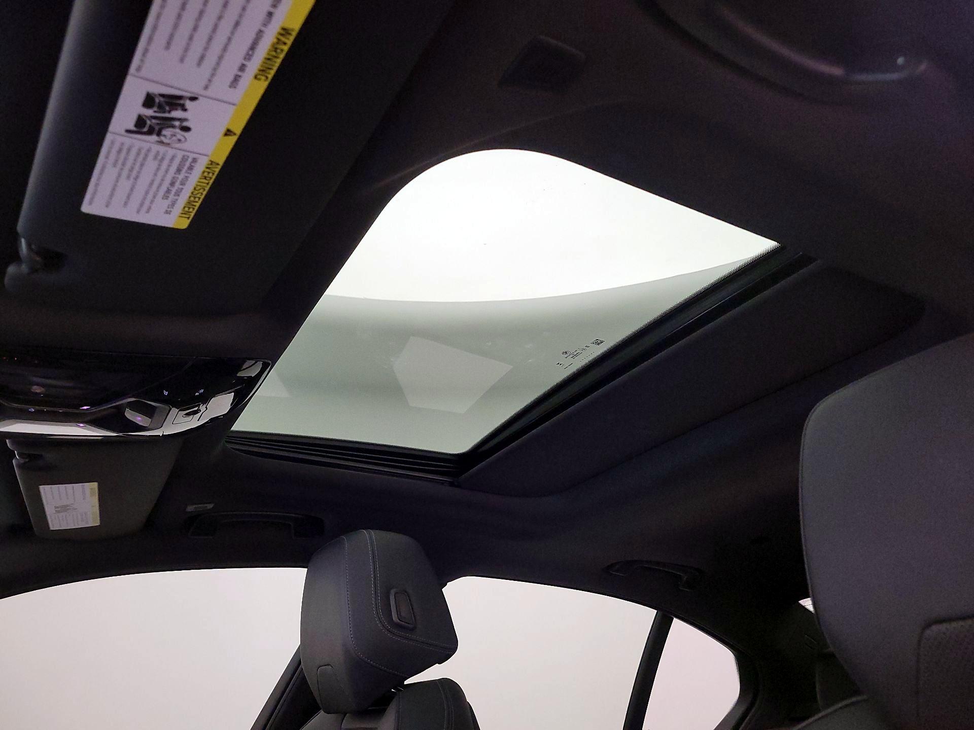 Thumbnail: 2025 BMW 5 Series - 19