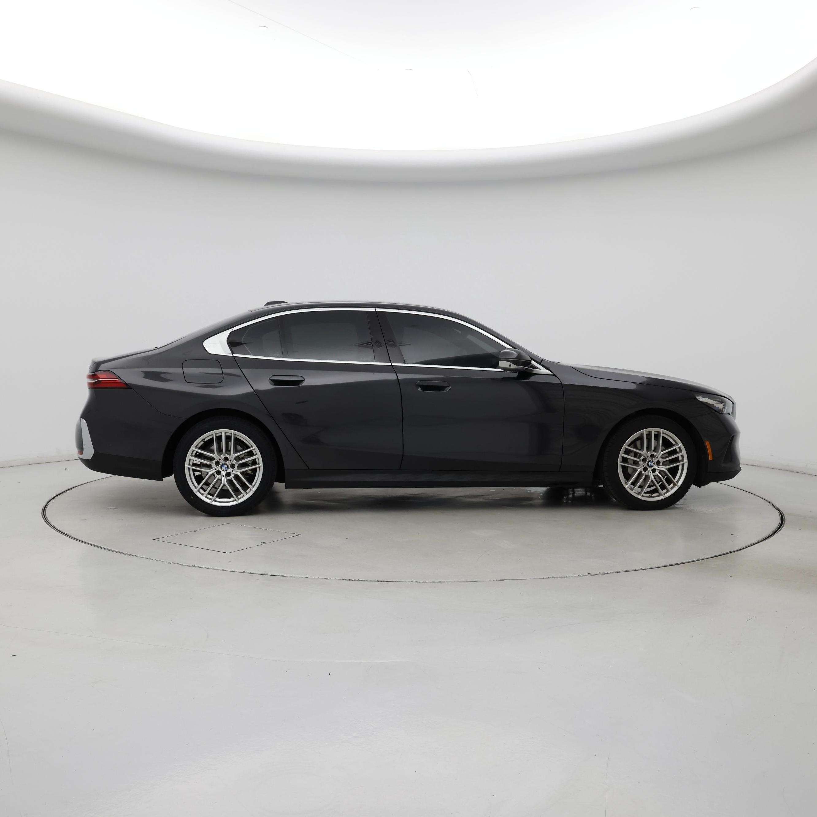 Thumbnail: 2025 BMW 5 Series - 7