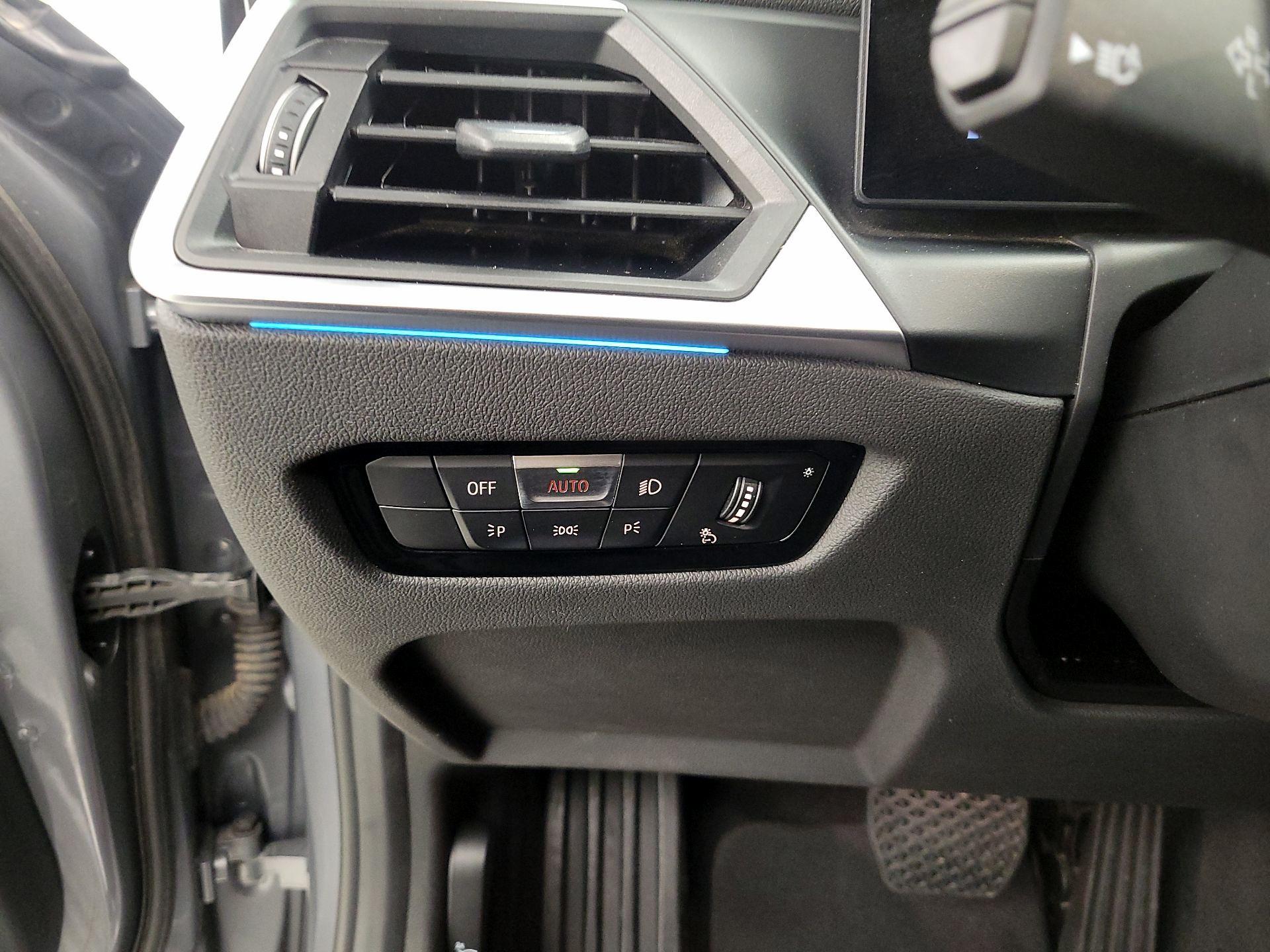 Thumbnail: 2024 BMW 3 Series - 13