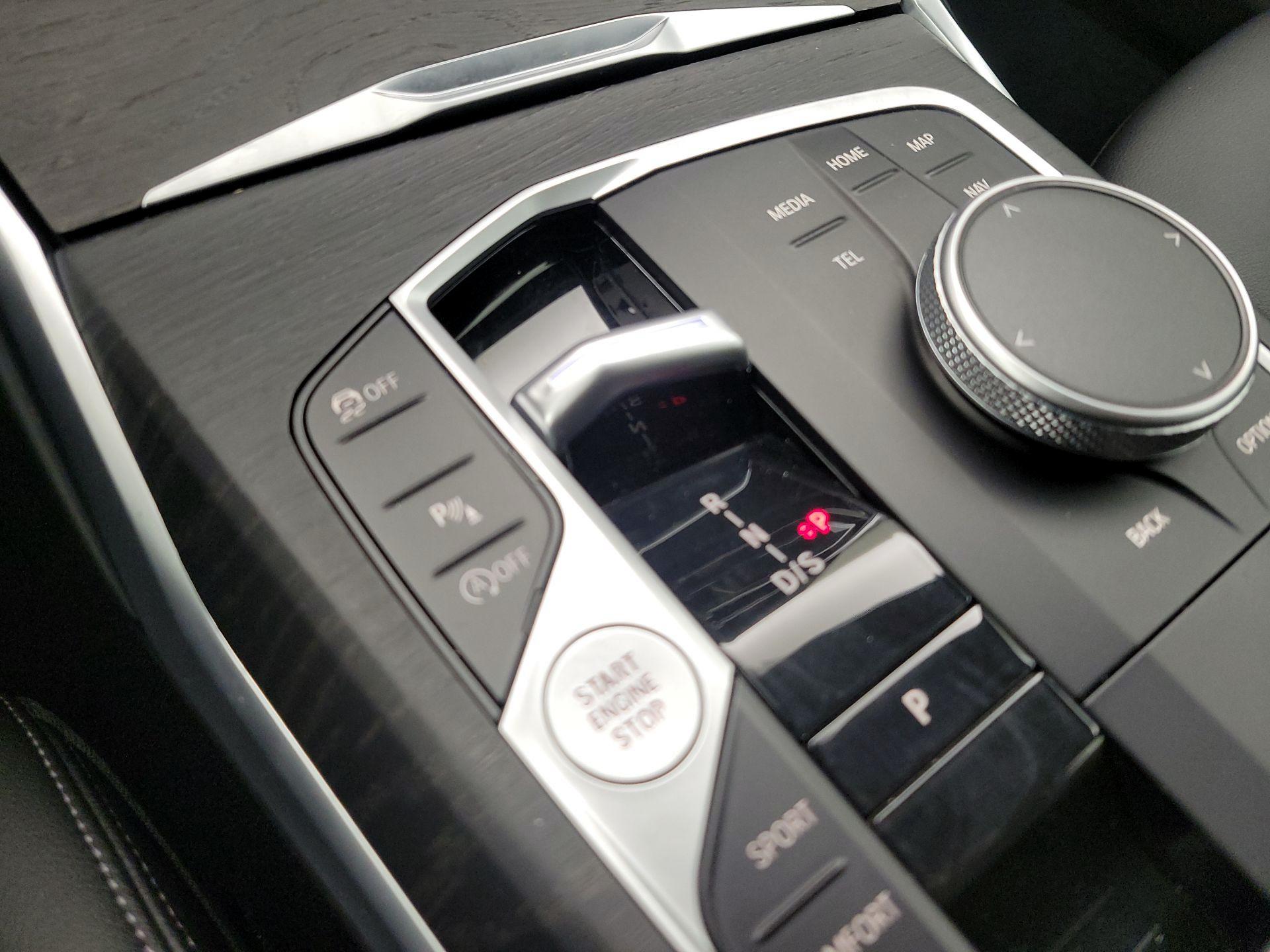 Thumbnail: 2024 BMW 3 Series - 17