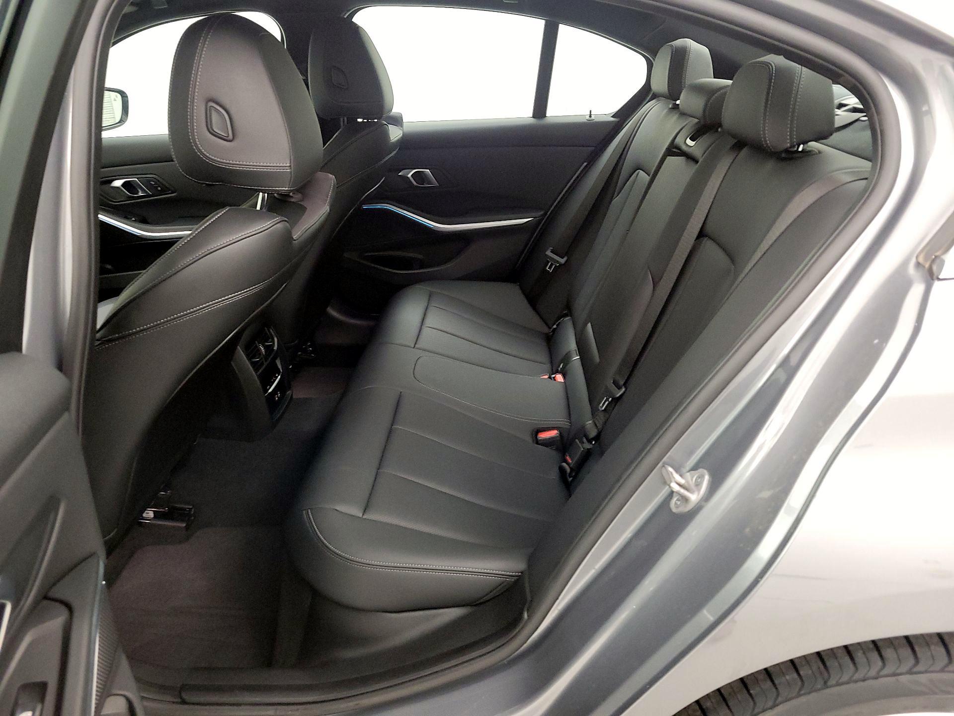 Thumbnail: 2024 BMW 3 Series - 18