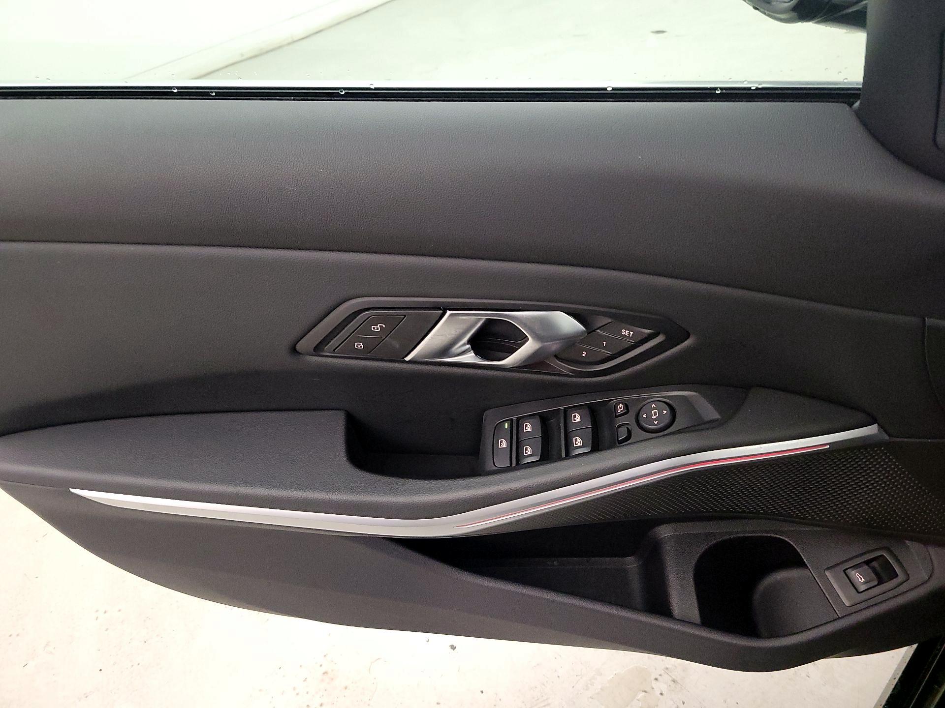 Thumbnail: 2024 BMW 3 Series - 12