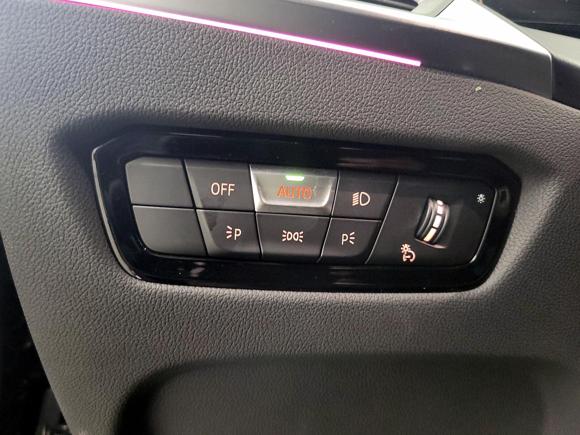 Thumbnail: 2024 BMW 3 Series - 13