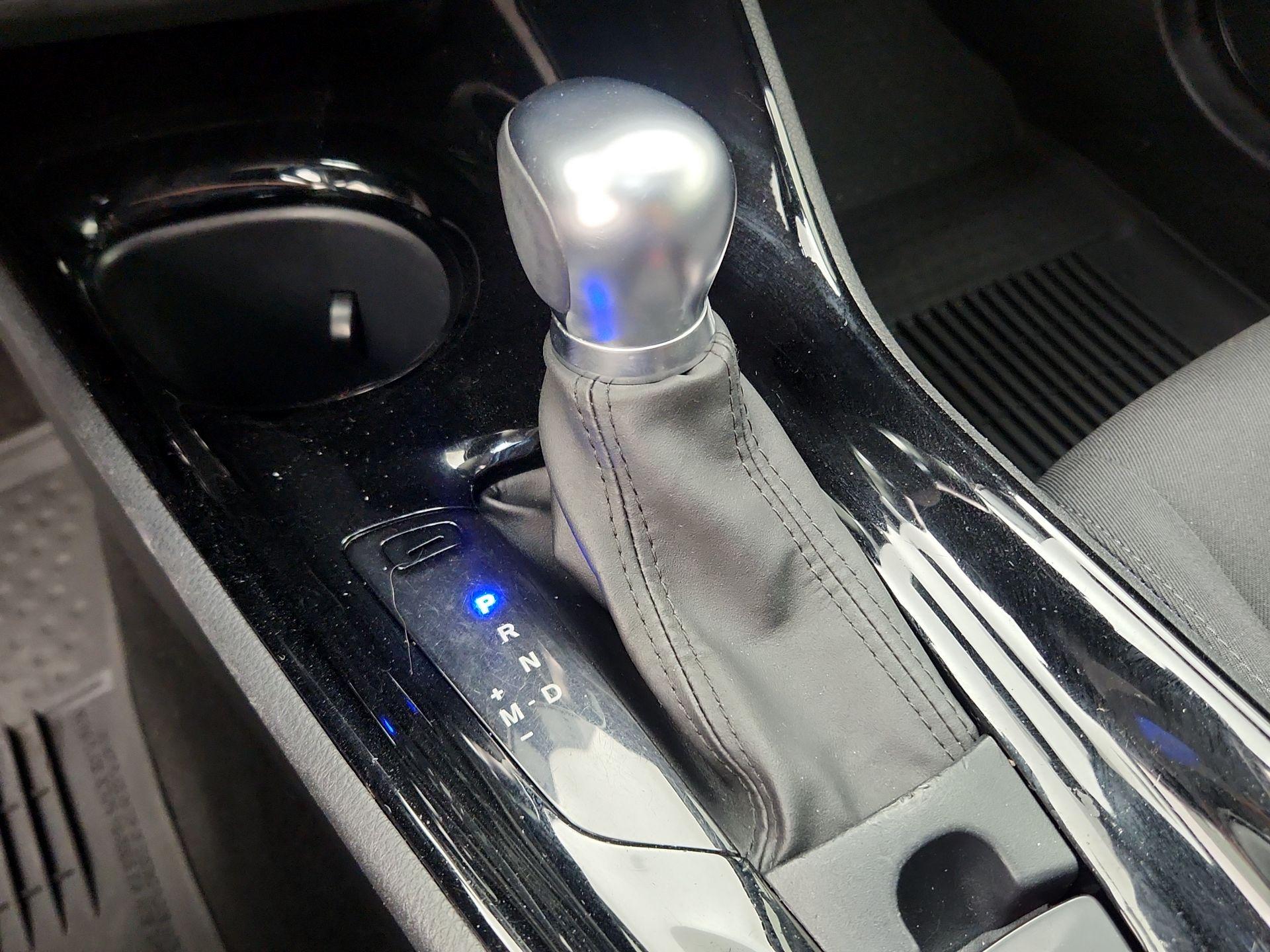 Thumbnail: 2021 Toyota C-HR - 17