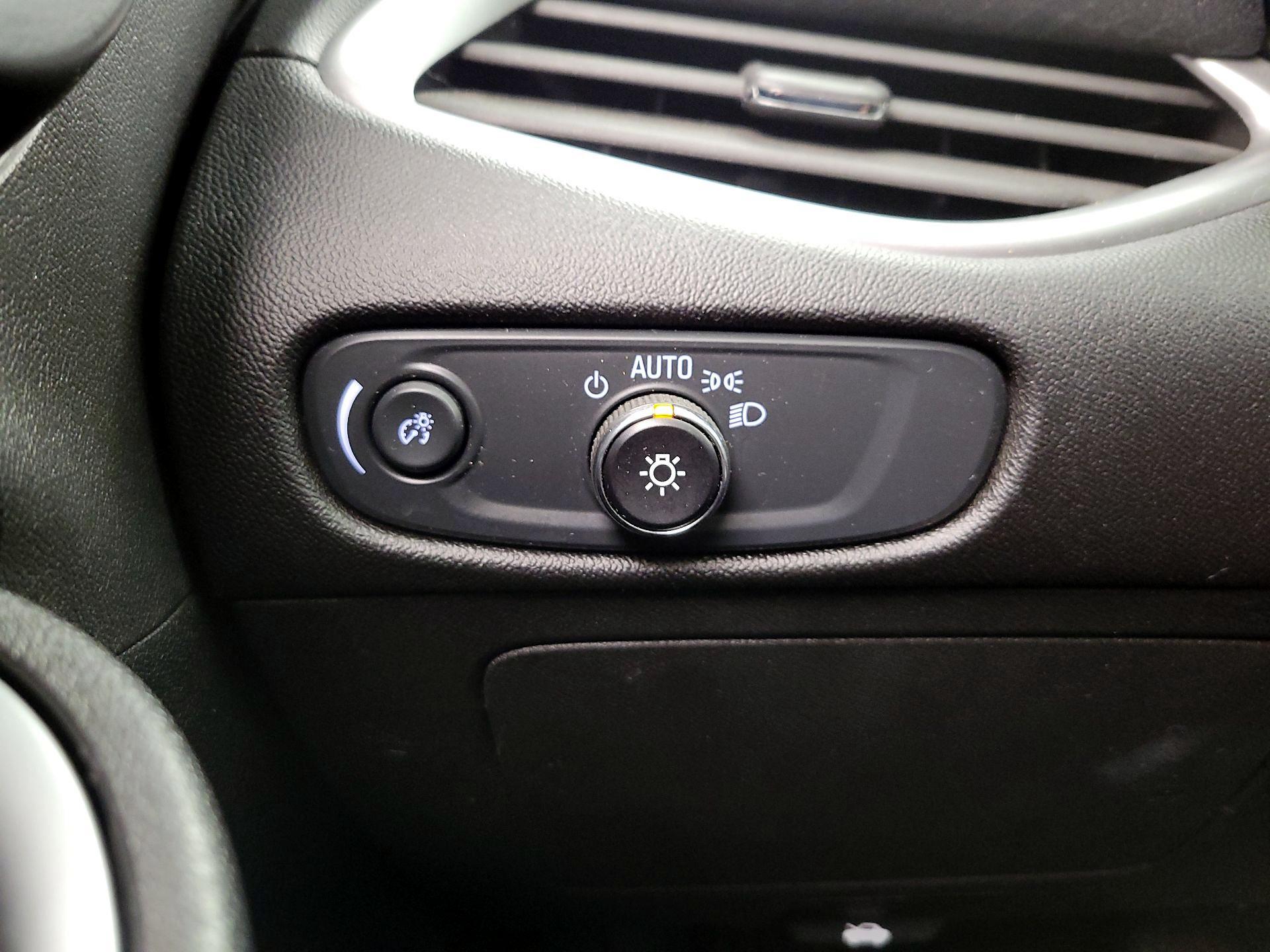 Thumbnail: 2024 Chevrolet Malibu - 13