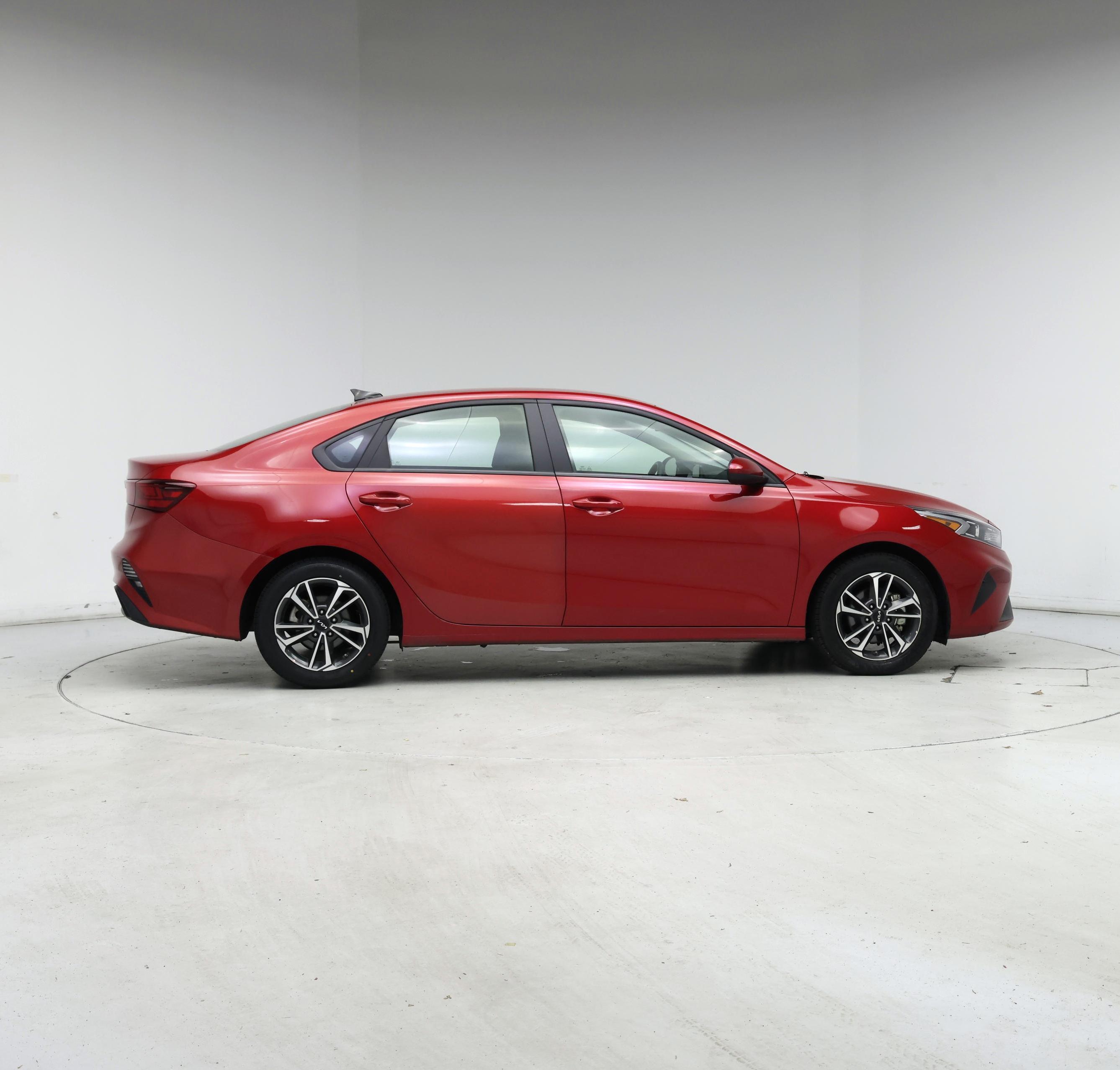 Thumbnail: 2024 Kia Forte - 7