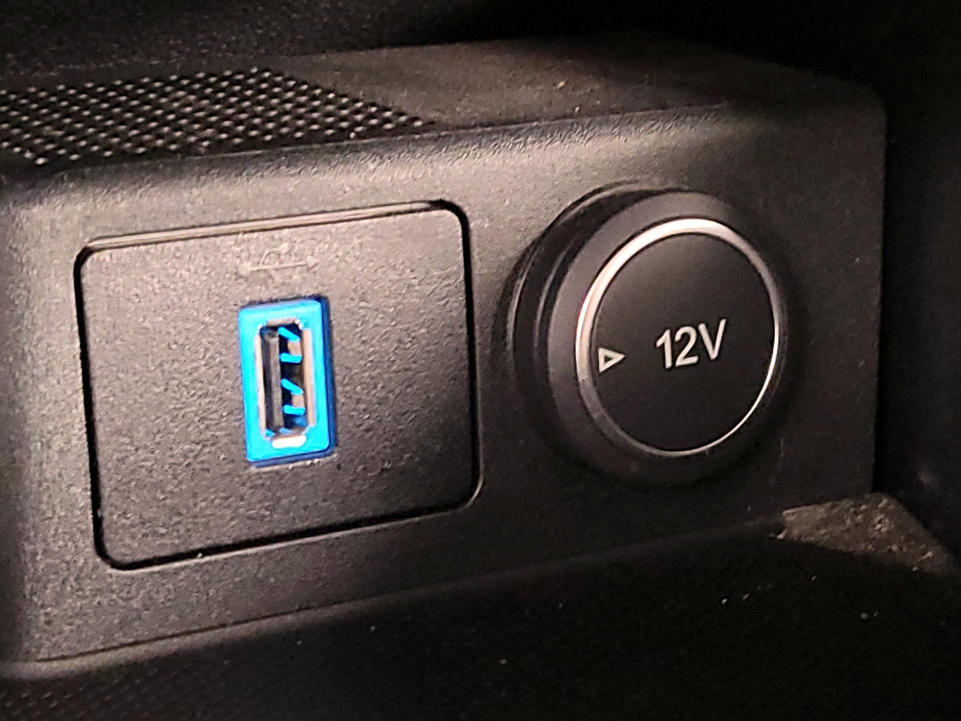 Thumbnail: 2020 Ford Escape - 18