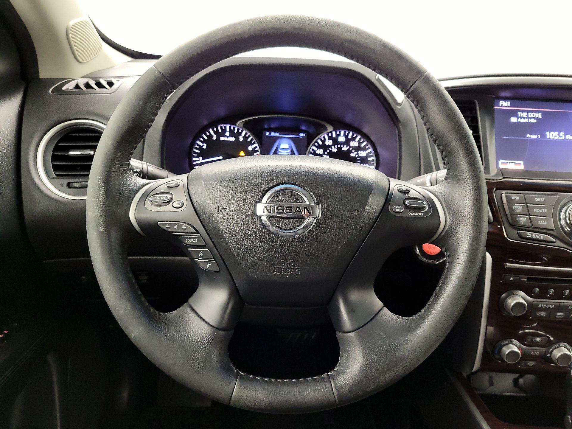 Thumbnail: 2014 Nissan Pathfinder - 10