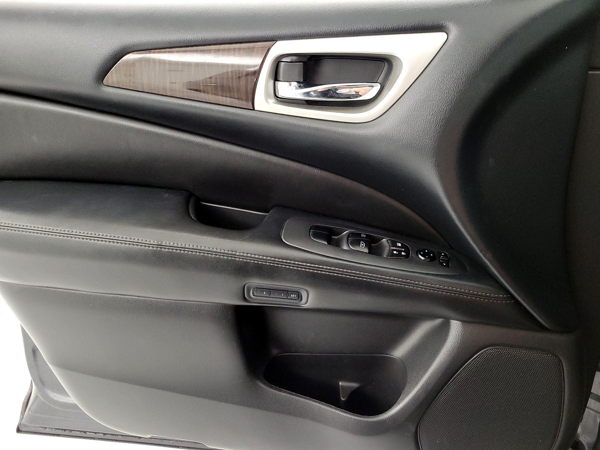 Thumbnail: 2014 Nissan Pathfinder - 12