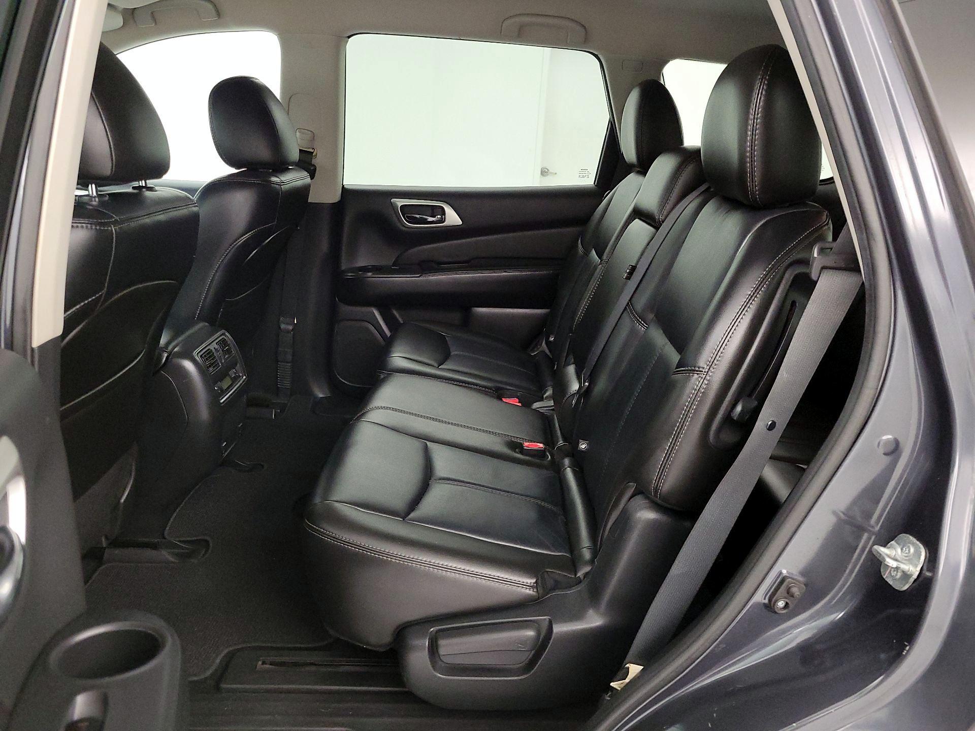 Thumbnail: 2014 Nissan Pathfinder - 19