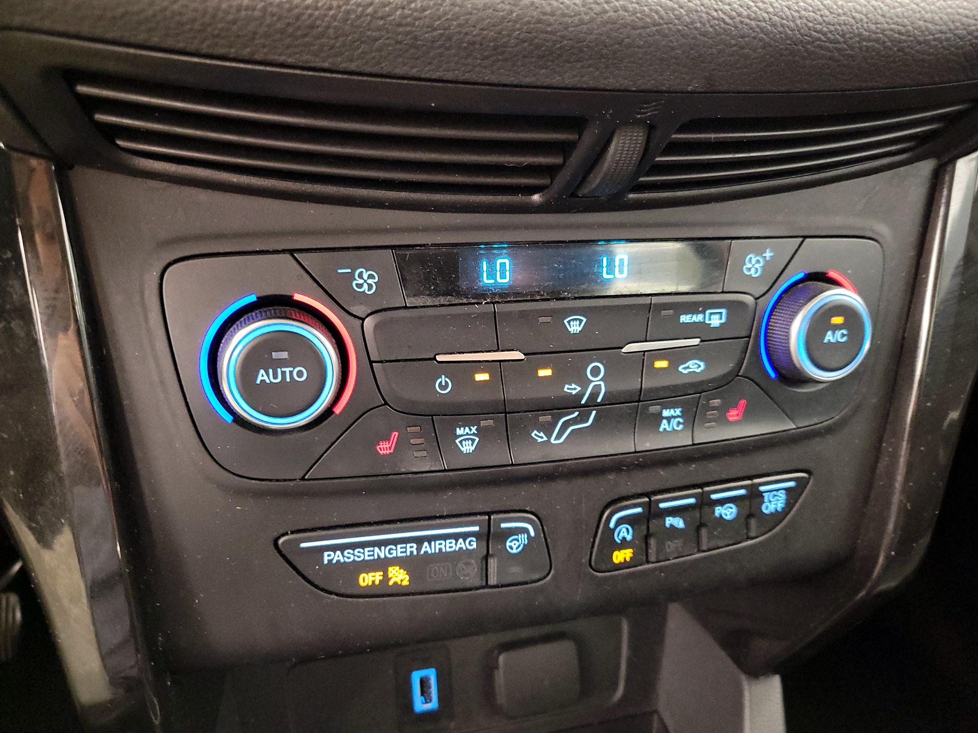 Thumbnail: 2017 Ford Escape - 17