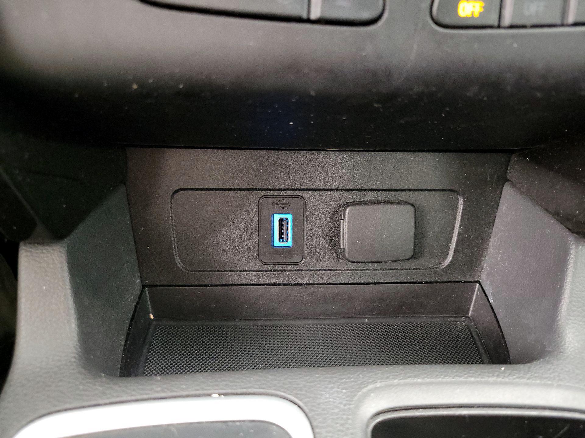 Thumbnail: 2017 Ford Escape - 19