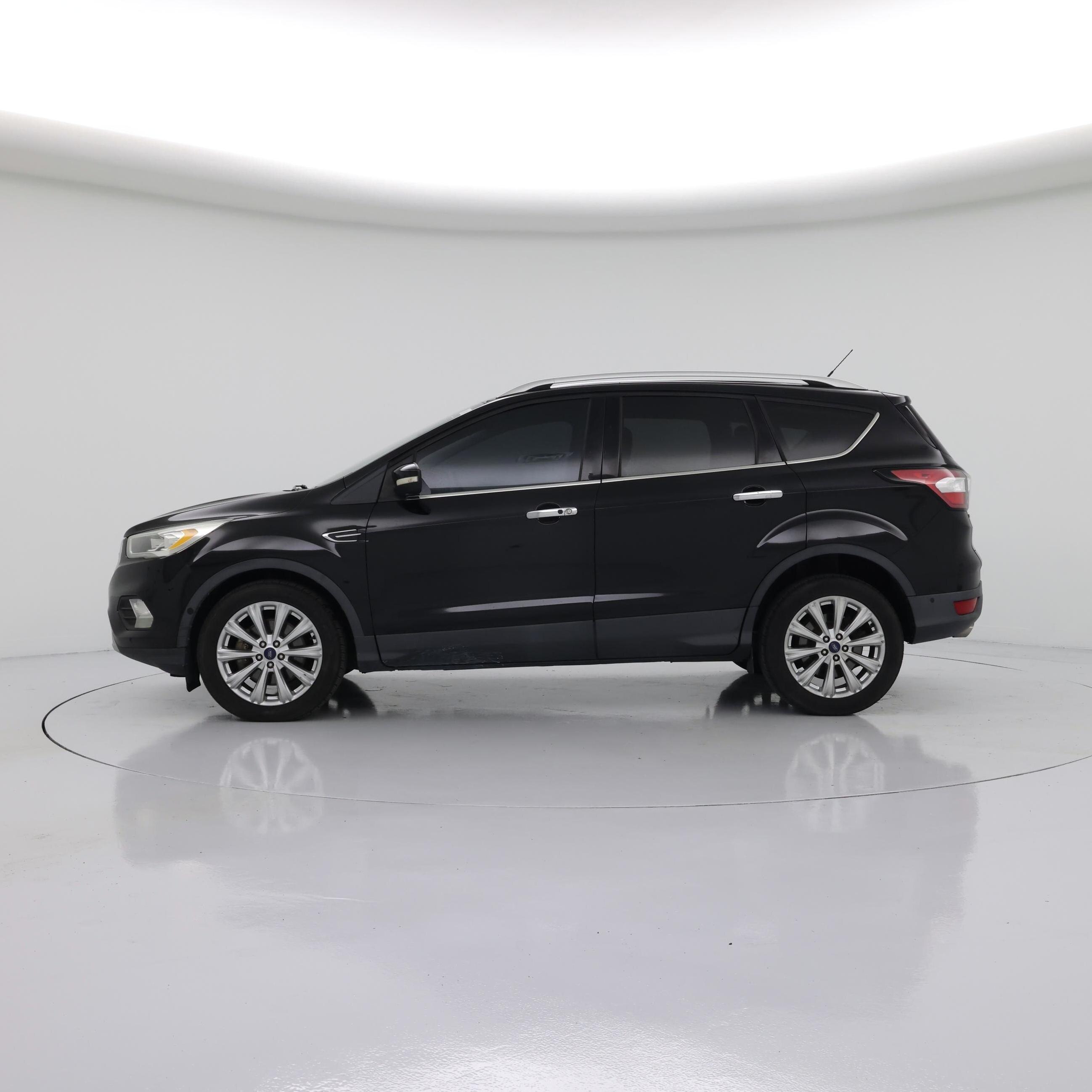 Thumbnail: 2017 Ford Escape - 3