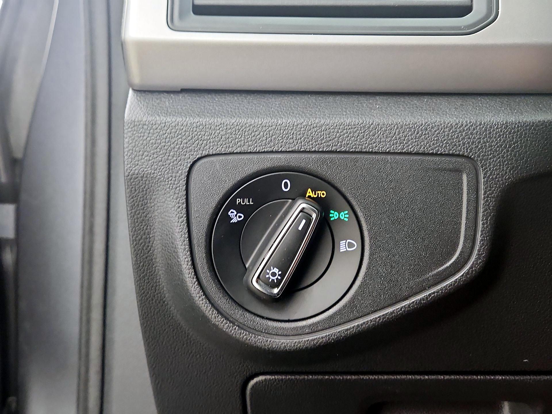 Thumbnail: 2021 Volkswagen Atlas - 13