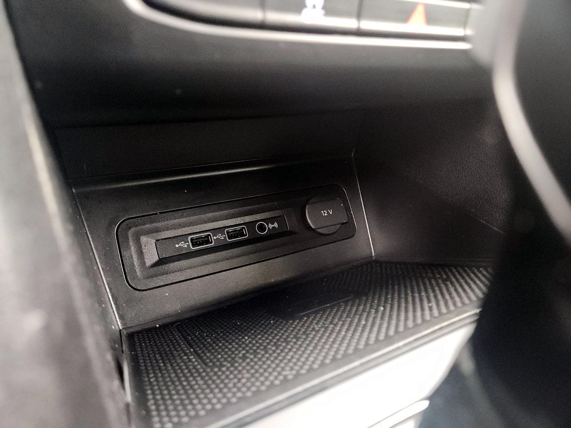 Thumbnail: 2021 Volkswagen Atlas - 18