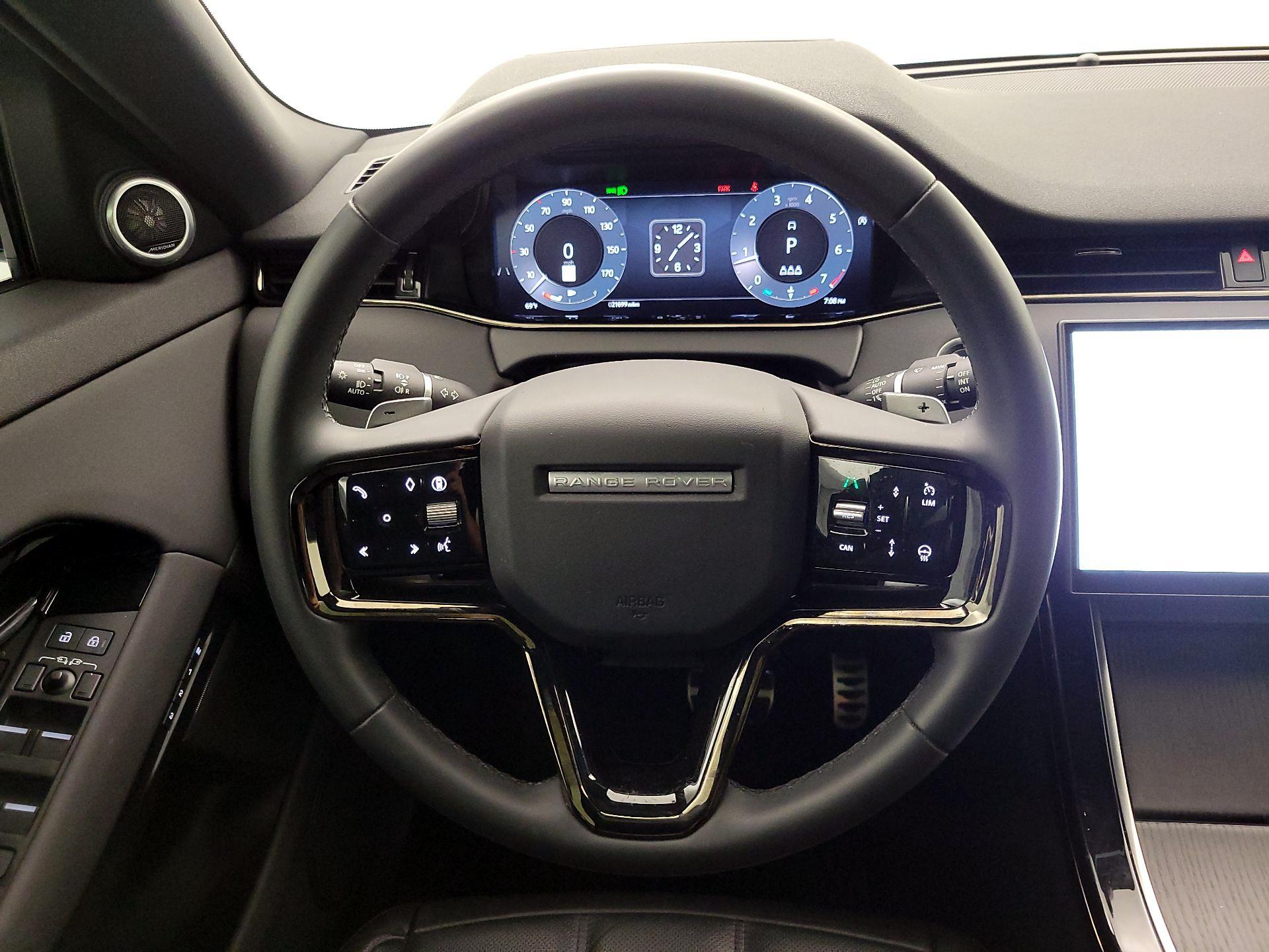 Thumbnail: 2024 Land Rover Range Rover Evoque - 10