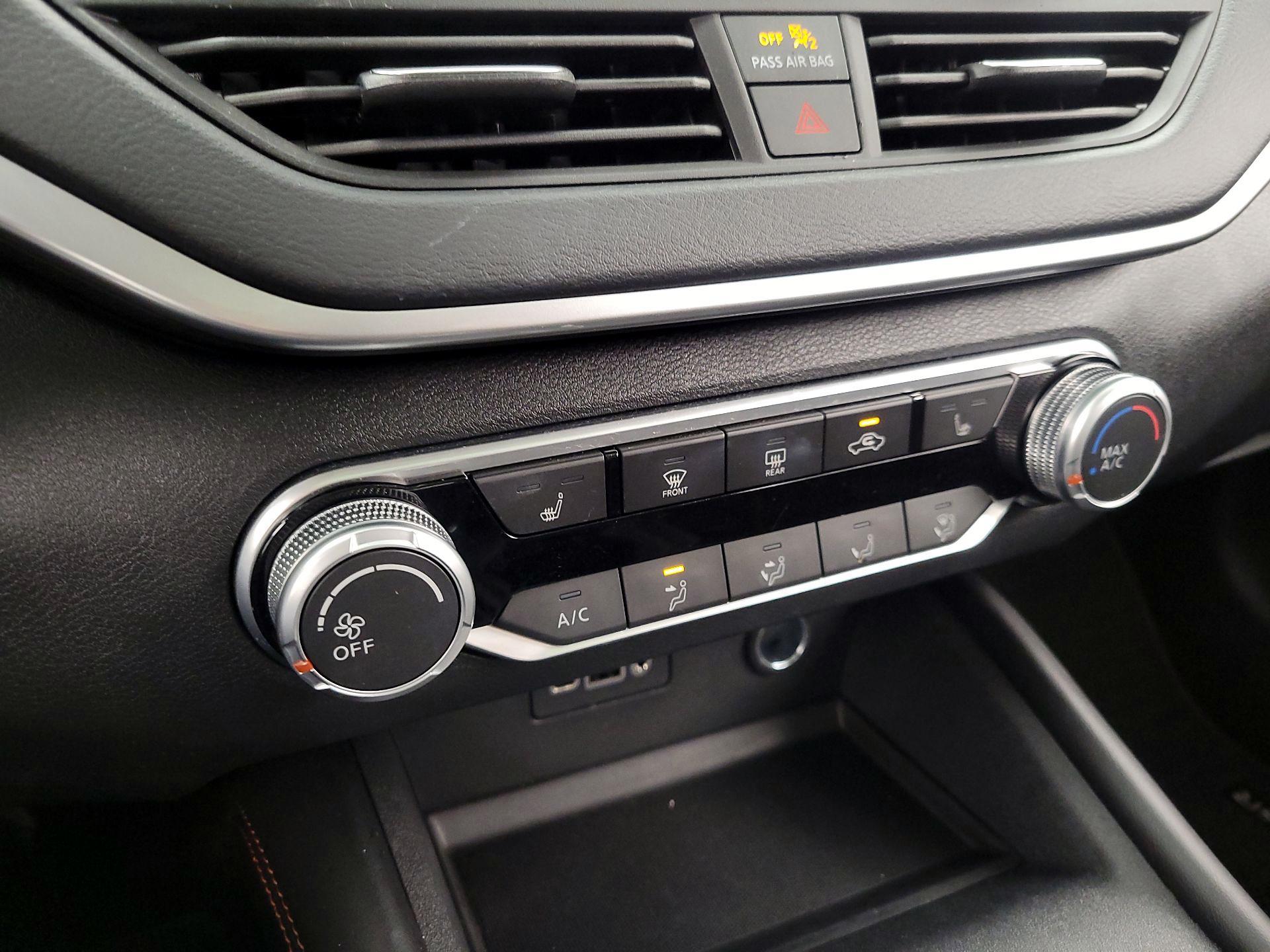 Thumbnail: 2022 Nissan Altima - 16