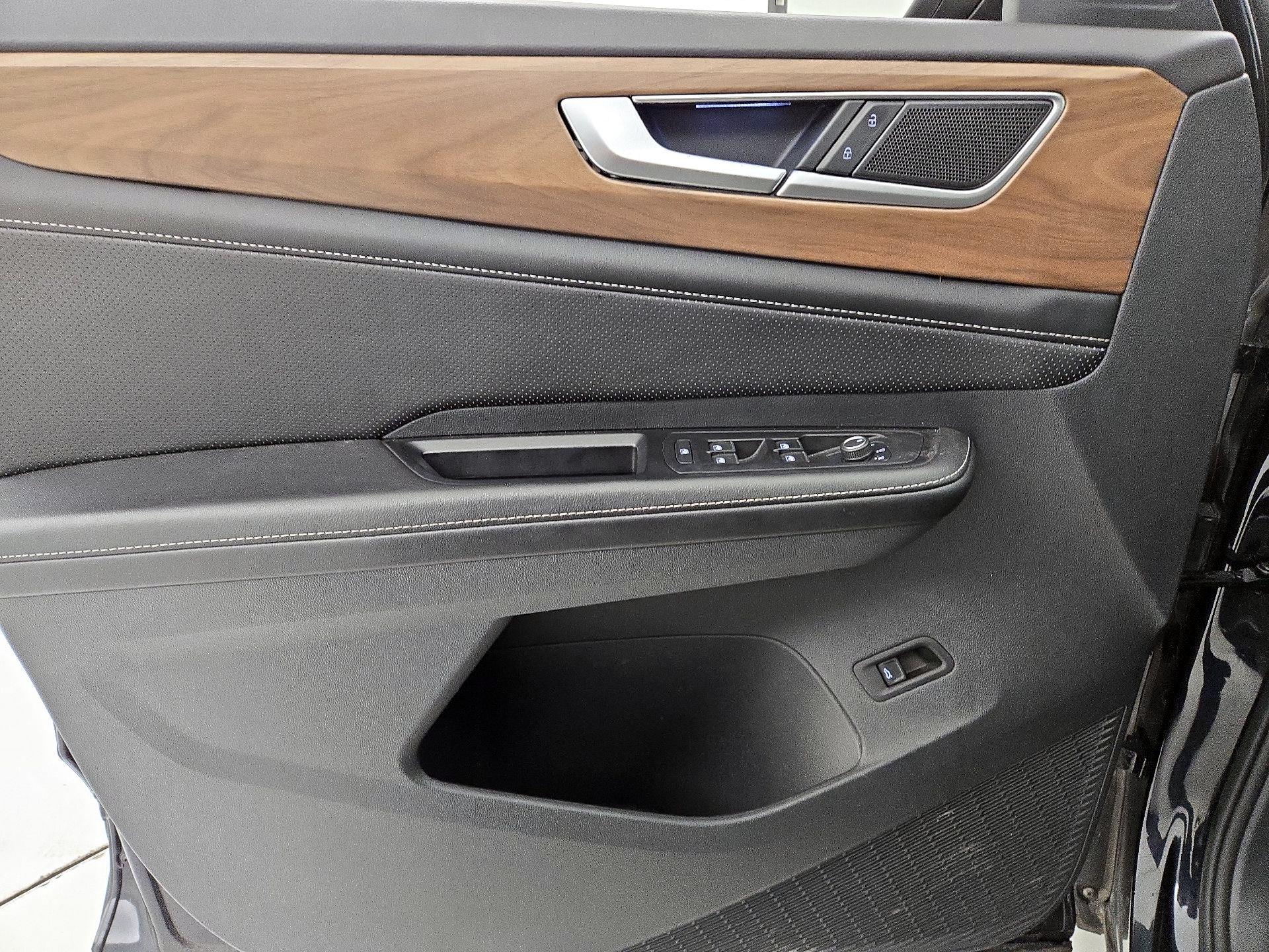 Thumbnail: 2024 Volkswagen Atlas - 12