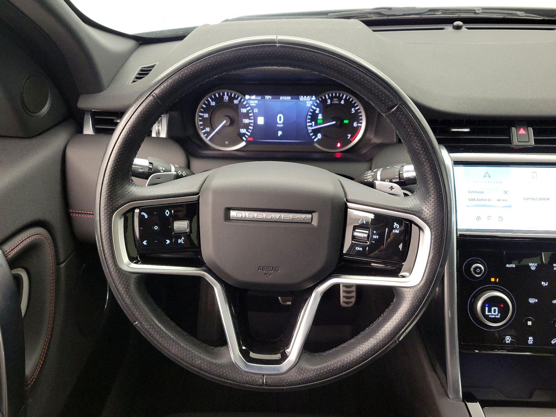 Thumbnail: 2022 Land Rover Discovery - 10