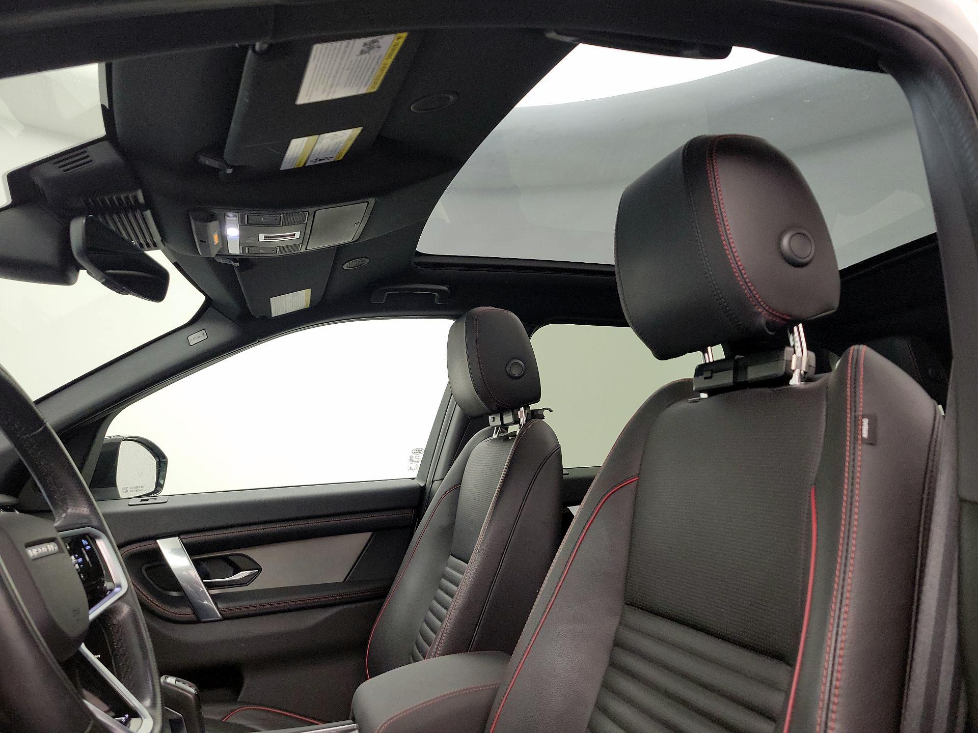 Thumbnail: 2022 Land Rover Discovery - 20