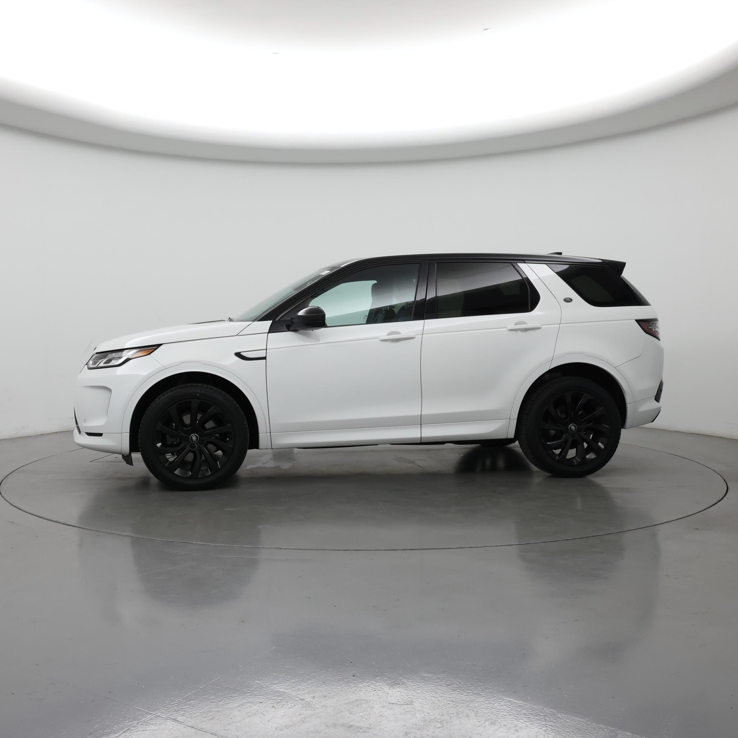 Thumbnail: 2022 Land Rover Discovery - 3