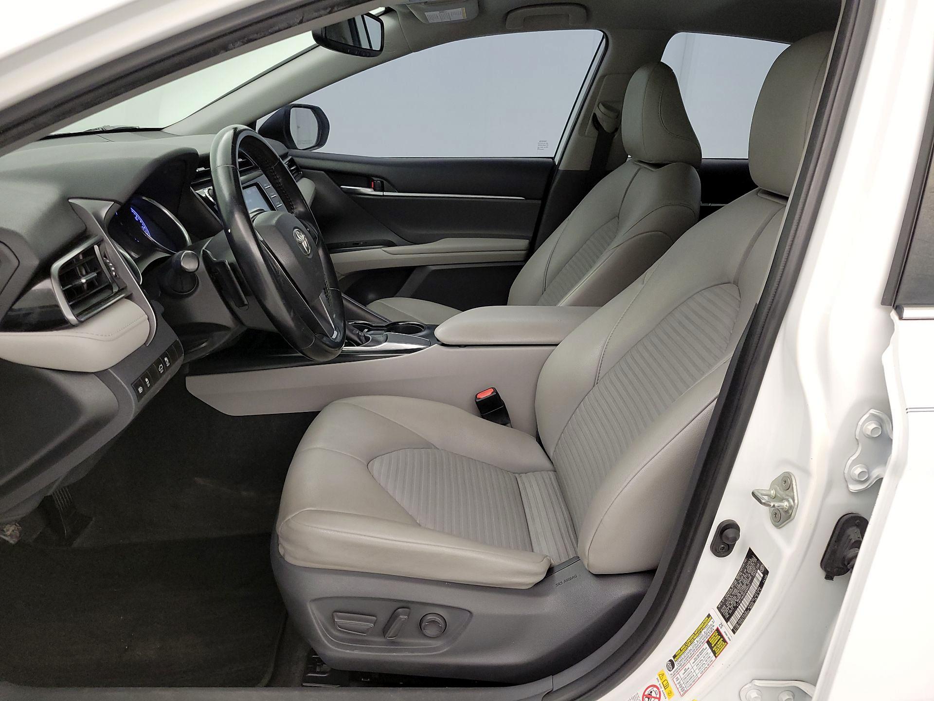 Thumbnail: 2019 Toyota Camry - 11