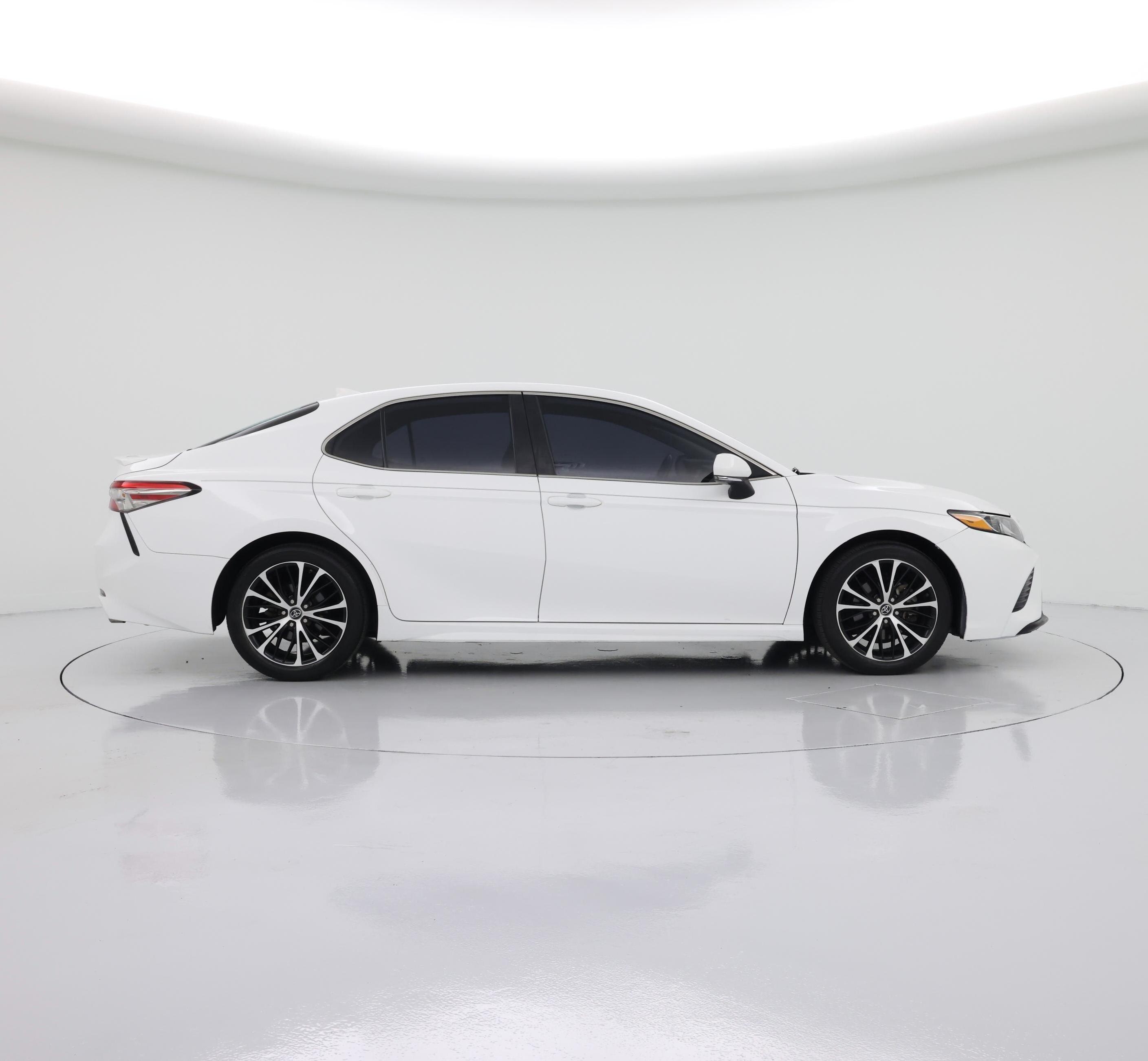 Thumbnail: 2019 Toyota Camry - 7