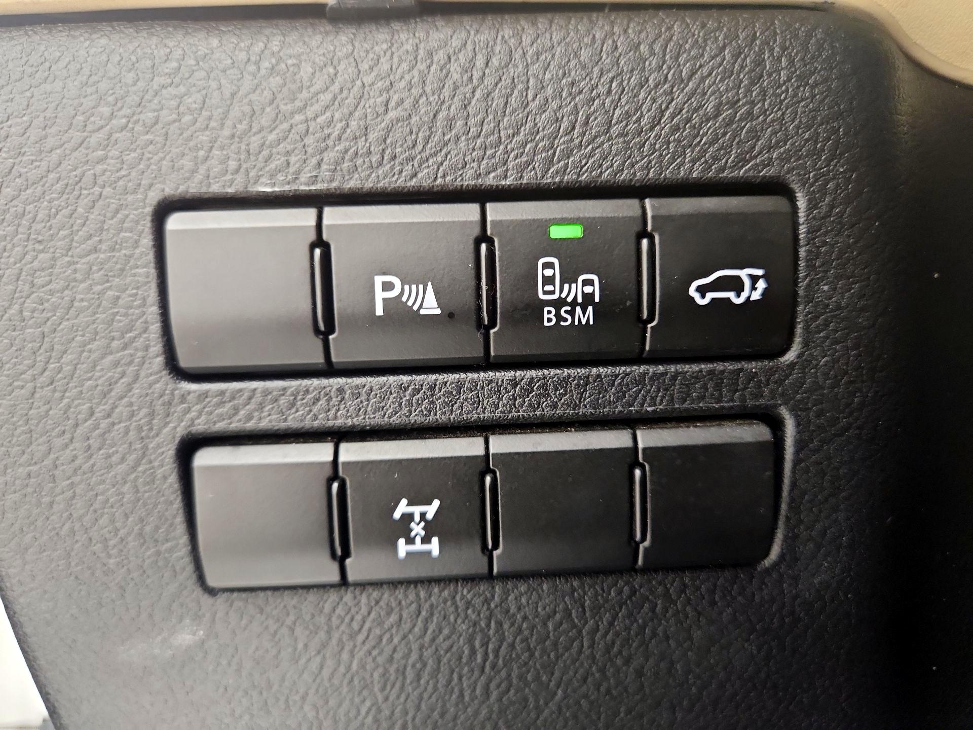 Thumbnail: 2015 Lexus NX - 13