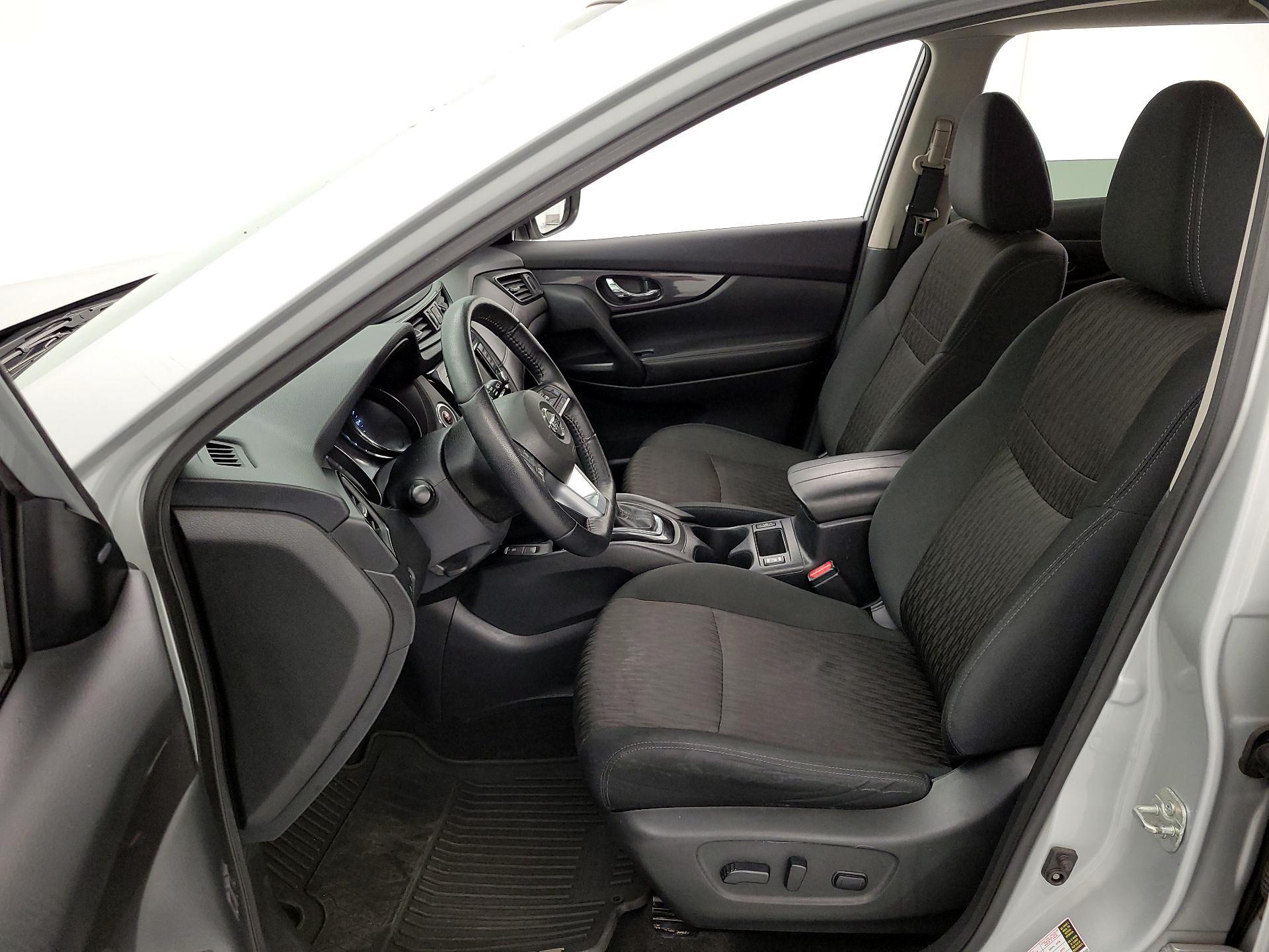 Thumbnail: 2020 Nissan Rogue - 11