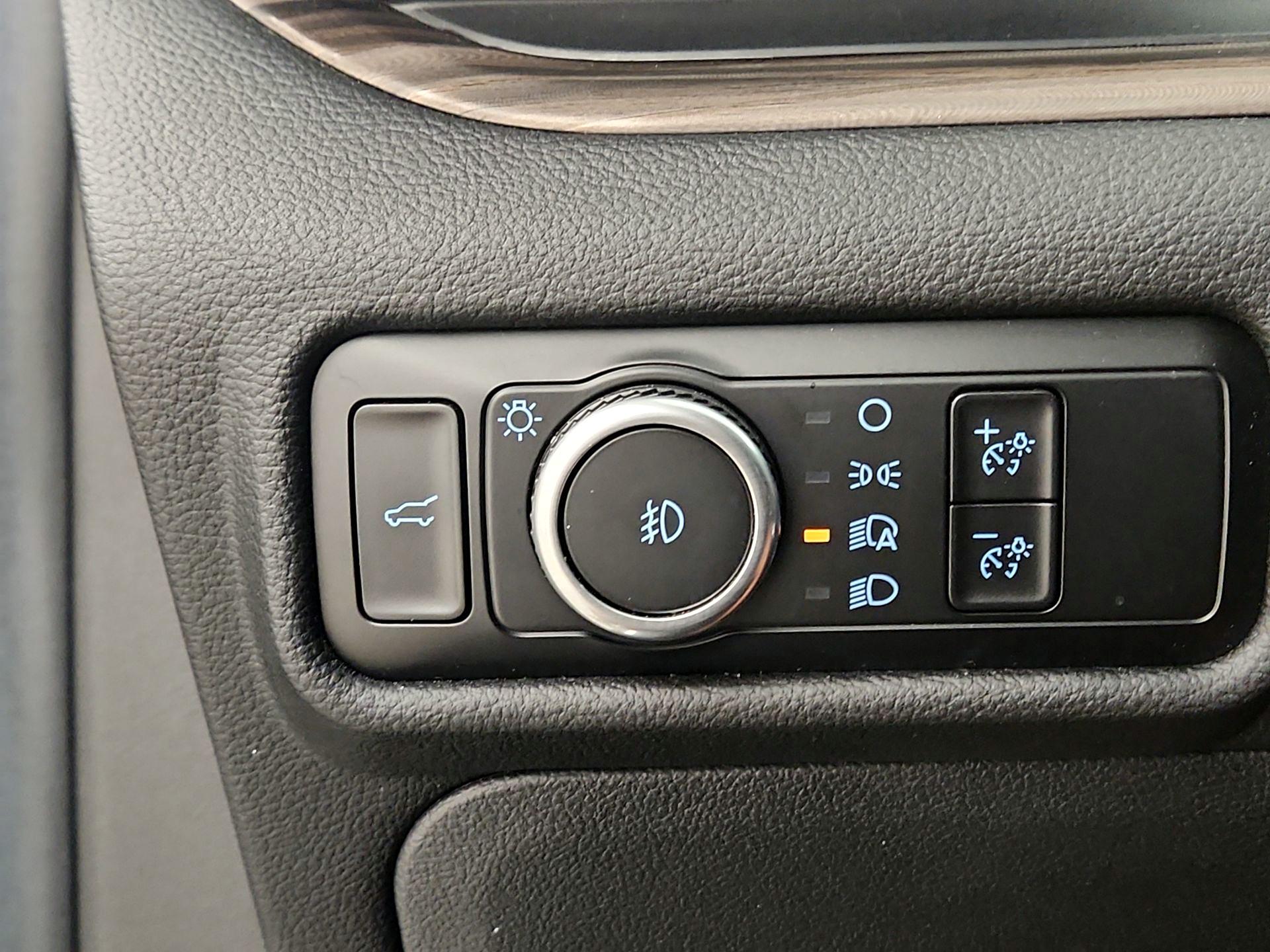 Thumbnail: 2023 Ford Explorer - 13