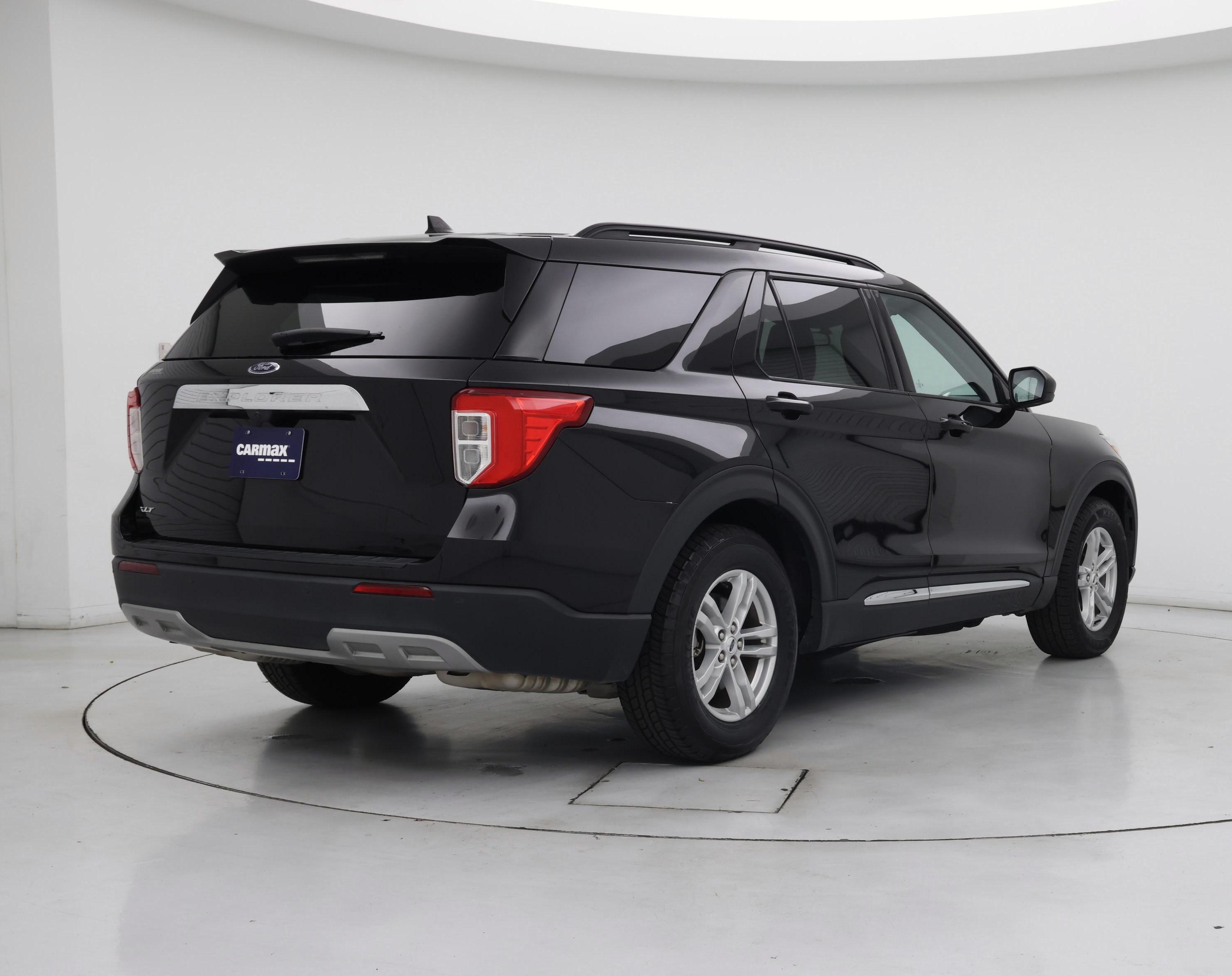 Thumbnail: 2023 Ford Explorer - 8