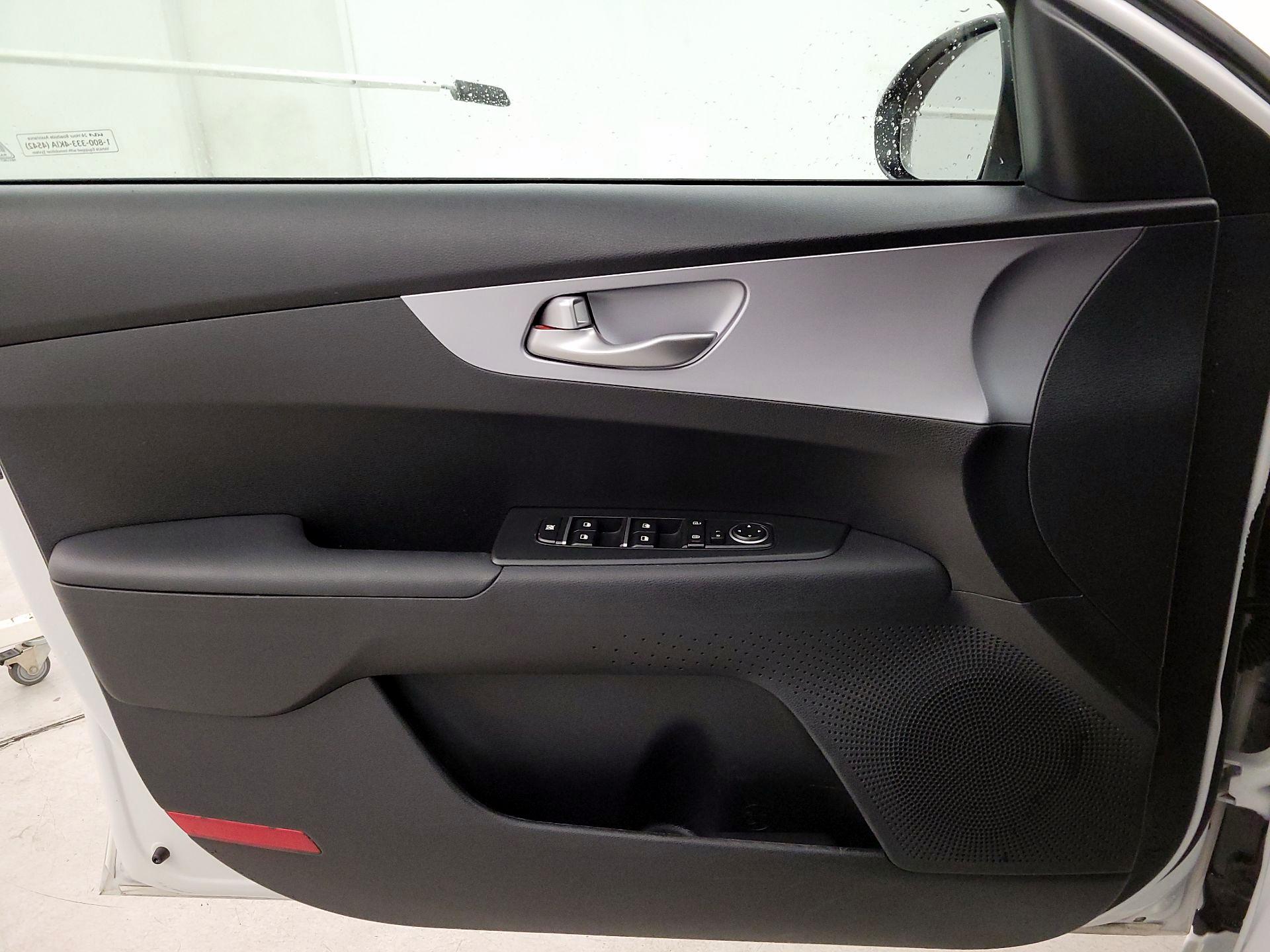 Thumbnail: 2024 Kia Forte - 12