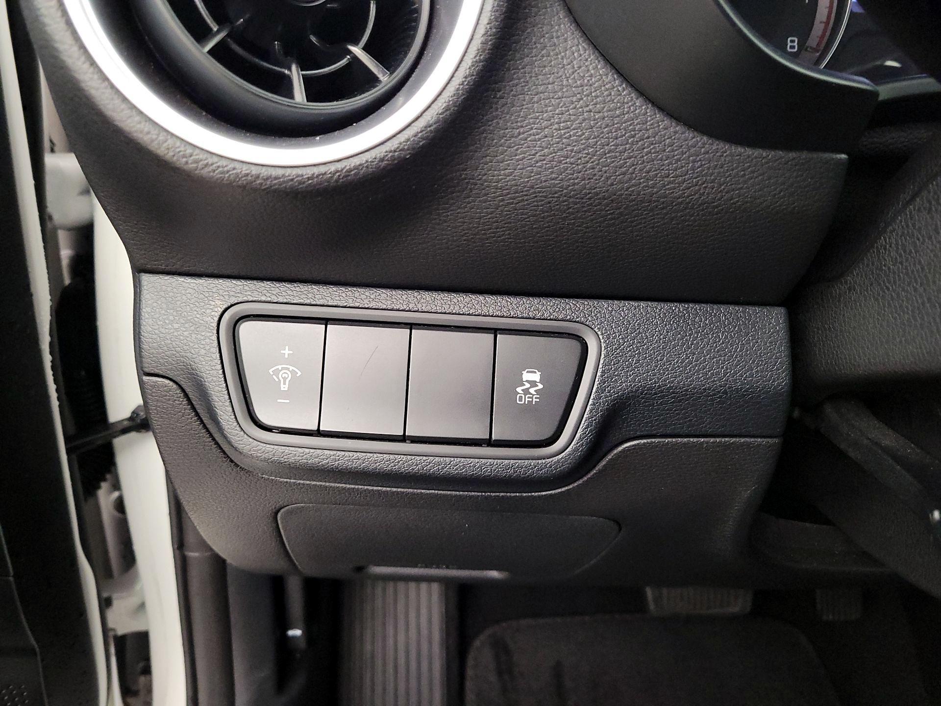 Thumbnail: 2024 Kia Forte - 13