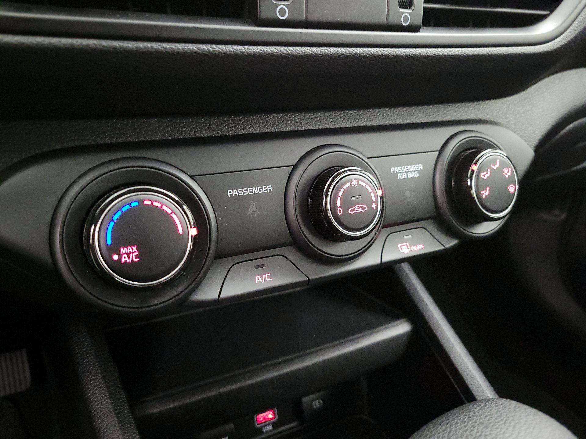 Thumbnail: 2024 Kia Forte - 16