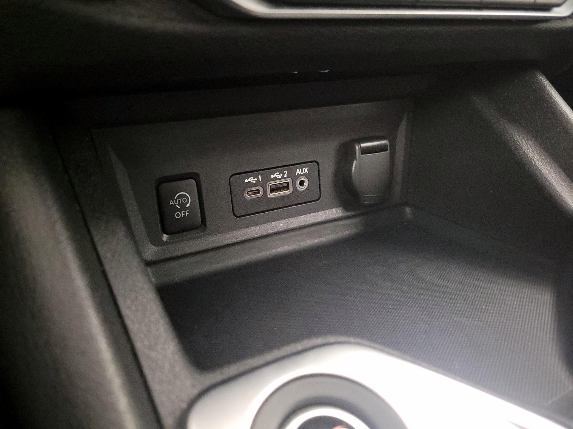 Thumbnail: 2024 Nissan Sentra - 18