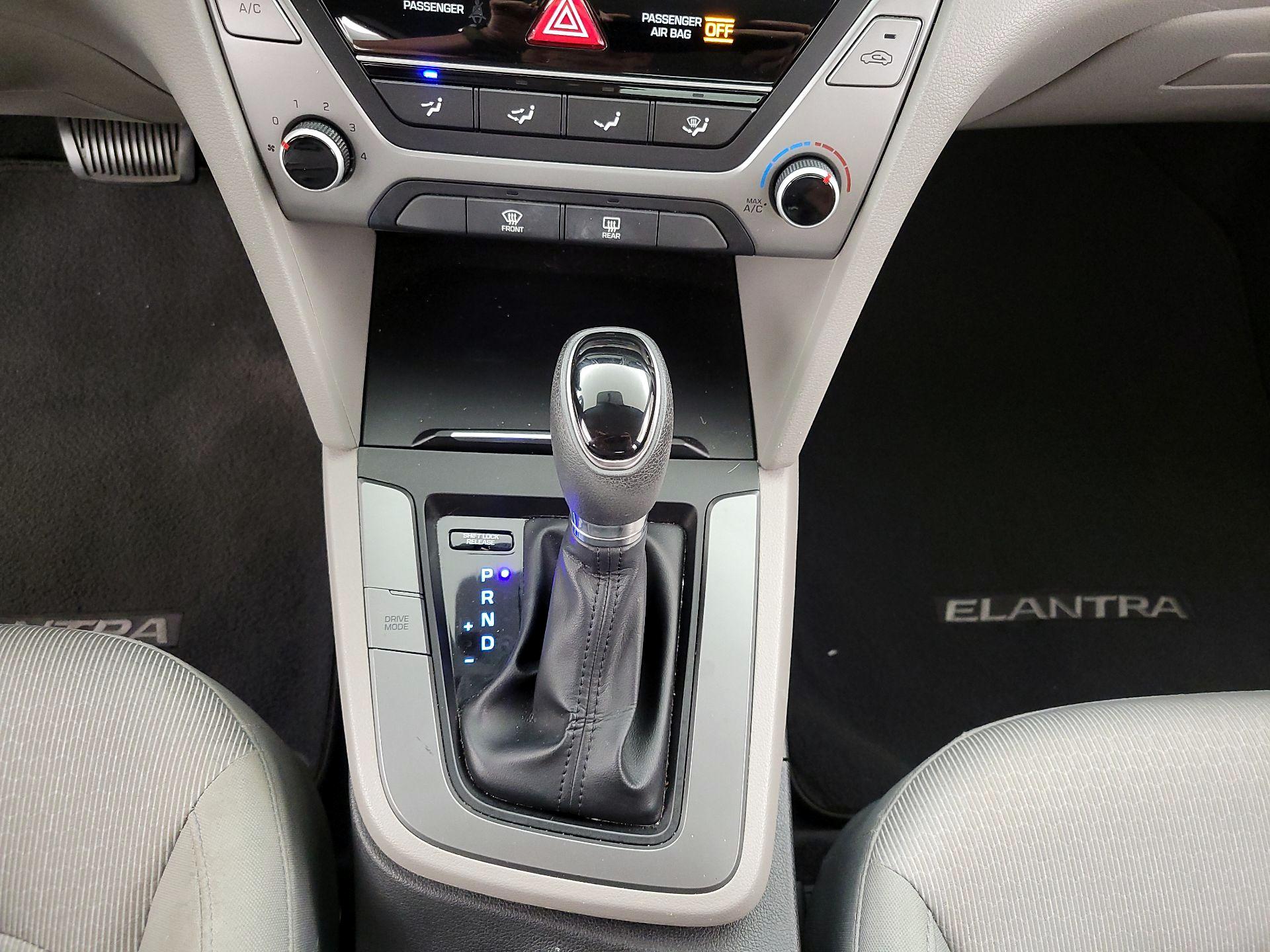 Thumbnail: 2017 Hyundai Elantra - 17