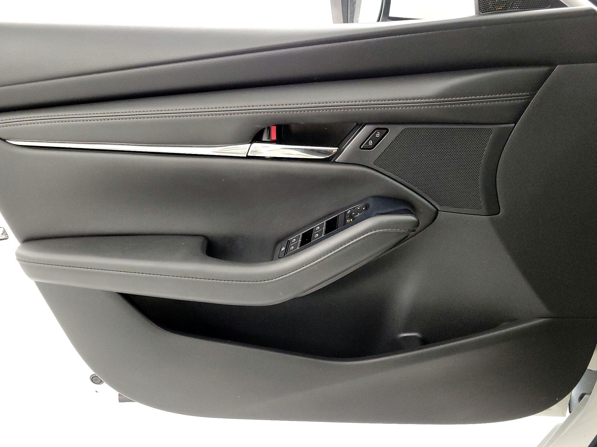 Thumbnail: 2021 Mazda Mazda3 - 12