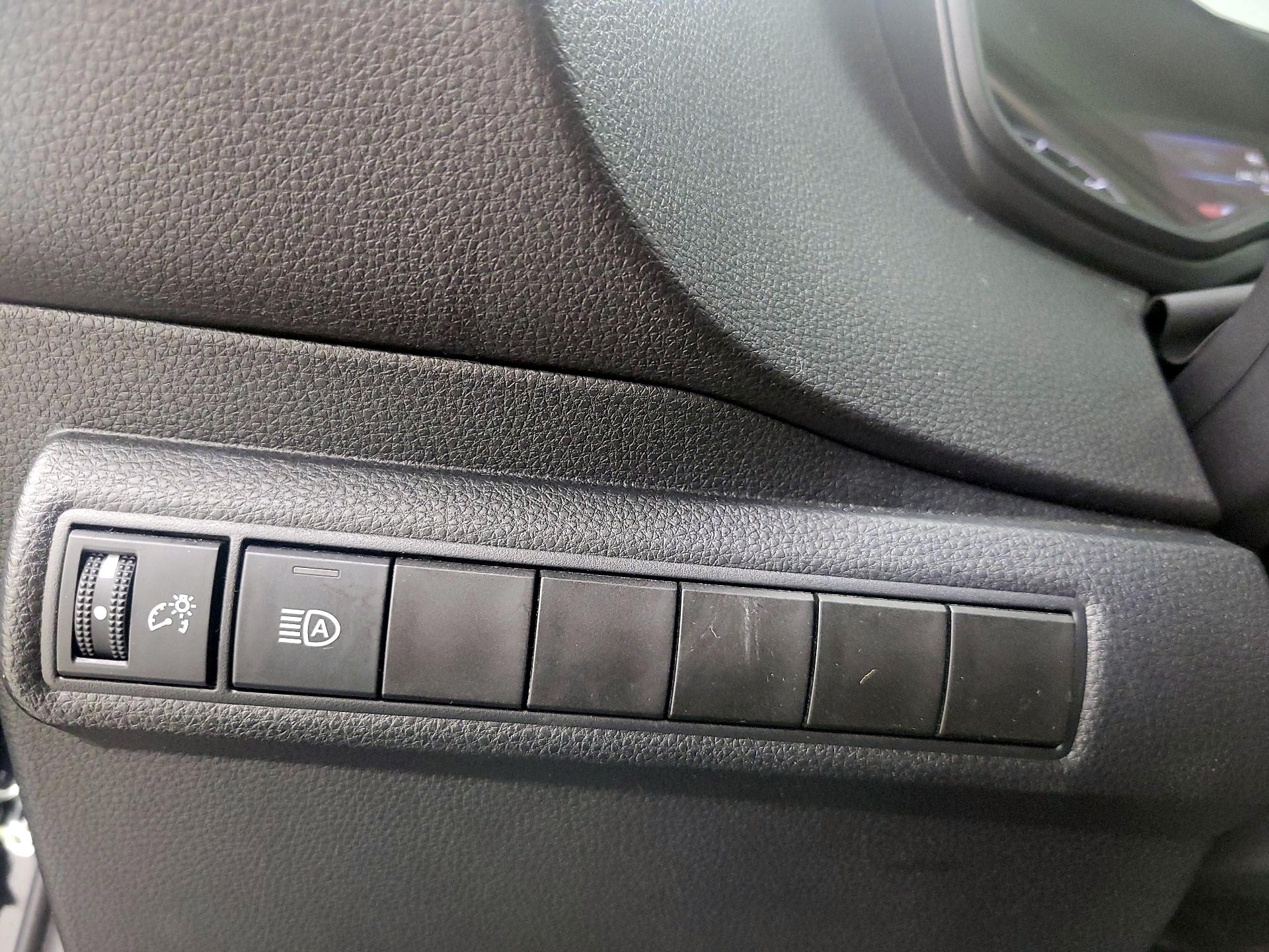 Thumbnail: 2024 Toyota Corolla - 13